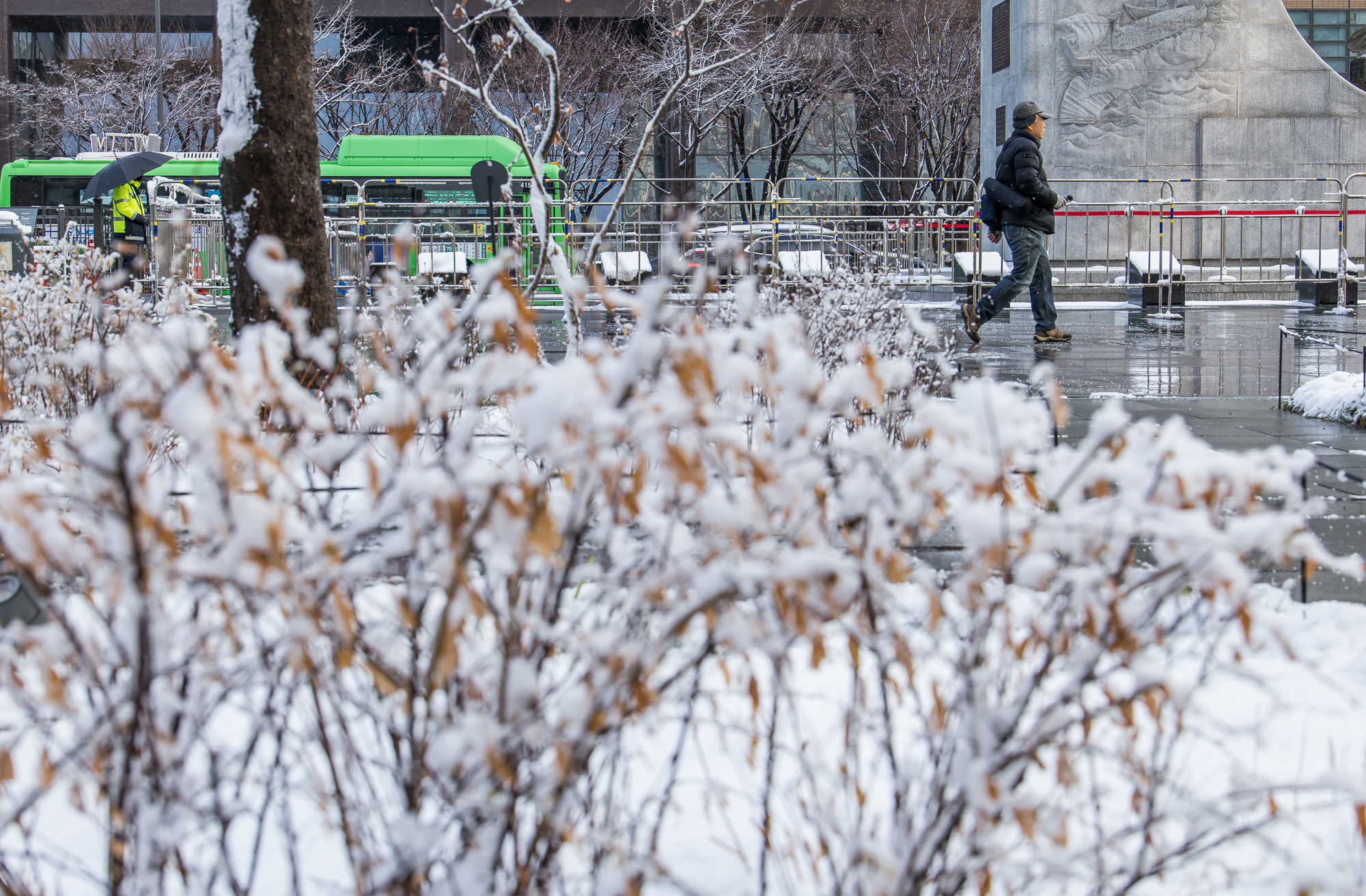 사회;날씨스케치;봄스케치;눈스케치;폭설스케치;광화문광장눈;3월눈스케치