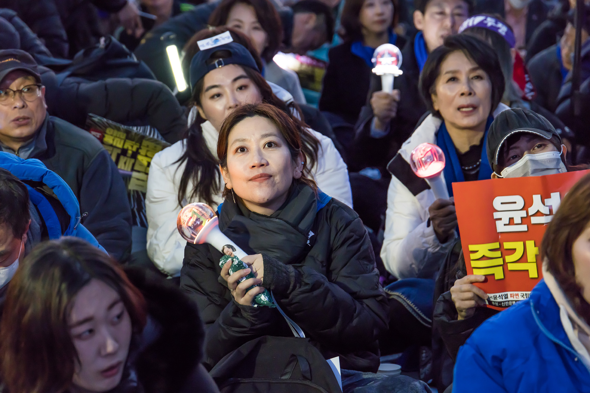 사회;집회;시위;정치;민주당;더불어민주당;내란수괴윤석열즉각파면긴급행동;야5당 공동 비상시국 범국민대회;윤석열즉각퇴진사회대개혁비상행동;윤석열파면촉구집회