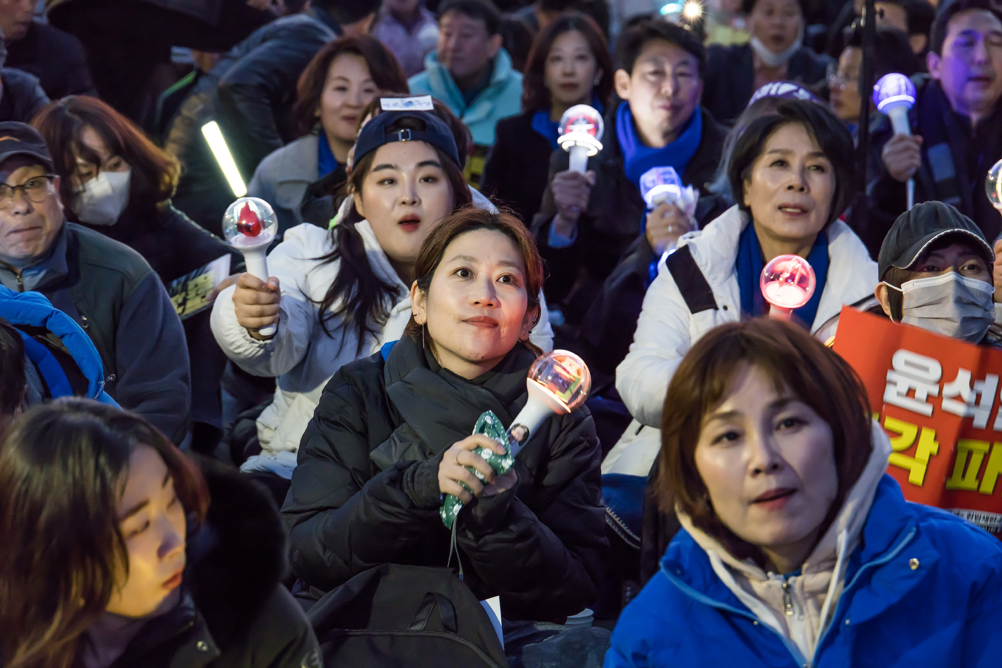 사회;집회;시위;정치;민주당;더불어민주당;내란수괴윤석열즉각파면긴급행동;야5당 공동 비상시국 범국민대회;윤석열즉각퇴진사회대개혁비상행동;윤석열파면촉구집회