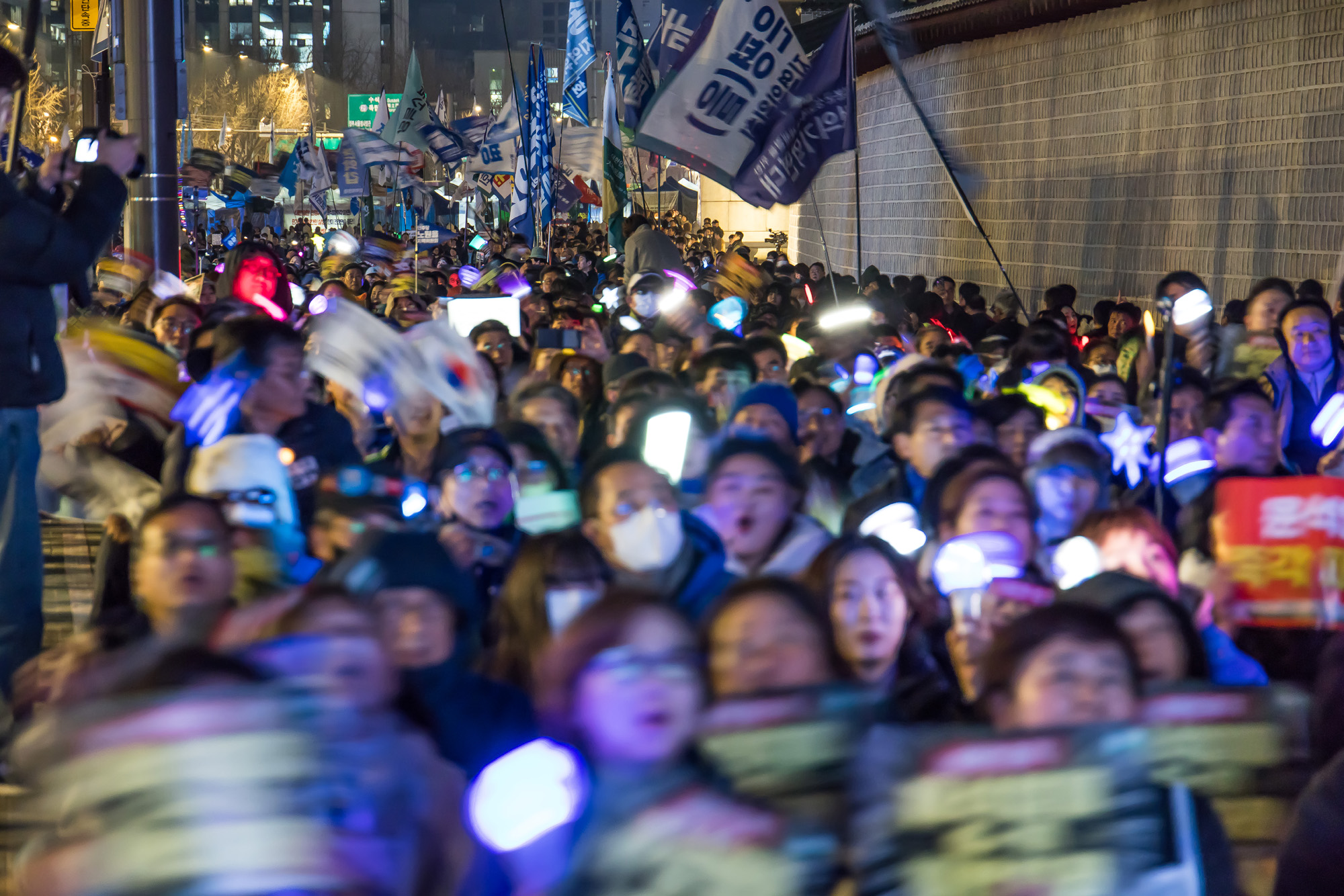 사회;집회;시위;정치;민주당;더불어민주당;내란수괴윤석열즉각파면긴급행동;야5당 공동 비상시국 범국민대회;윤석열즉각퇴진사회대개혁비상행동;윤석열파면촉구집회