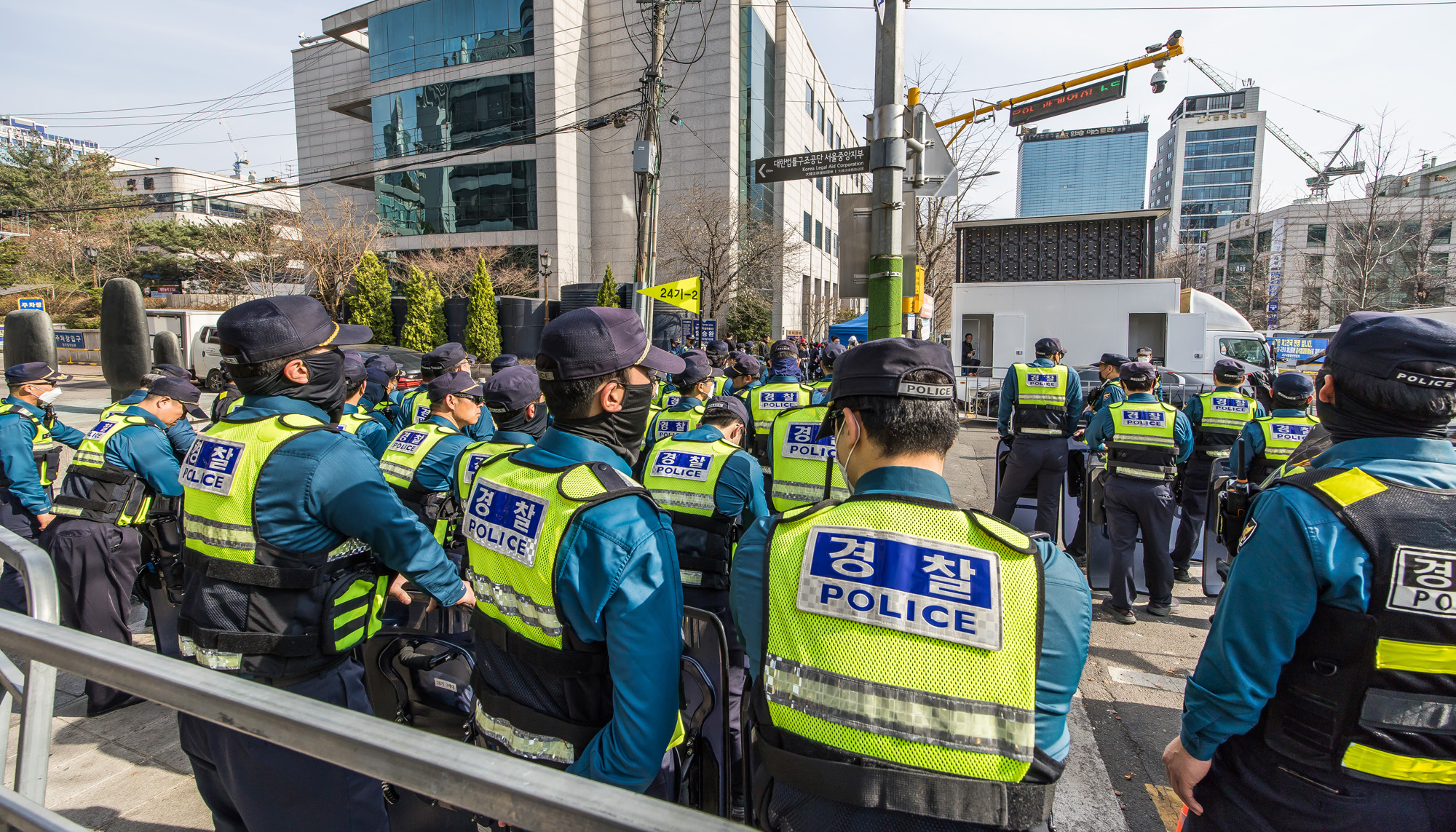 정치;인물;이재명;이재명더불어민주당대표;이재명공직선거법위반혐의항소심선고;이재명항소심선고;이재명무죄;이재명지지자들