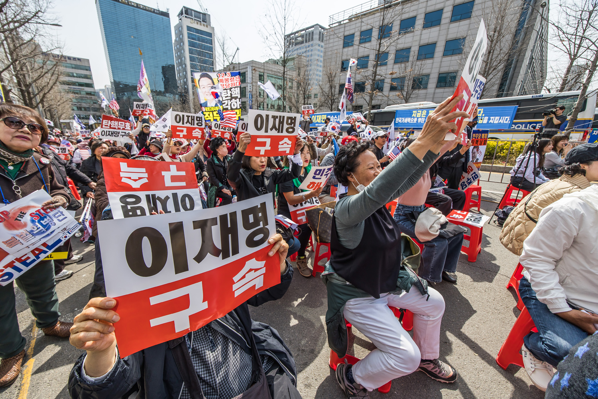 정치;인물;이재명;이재명더불어민주당대표;이재명공직선거법위반혐의항소심선고;이재명항소심선고;이재명무죄;이재명지지자들