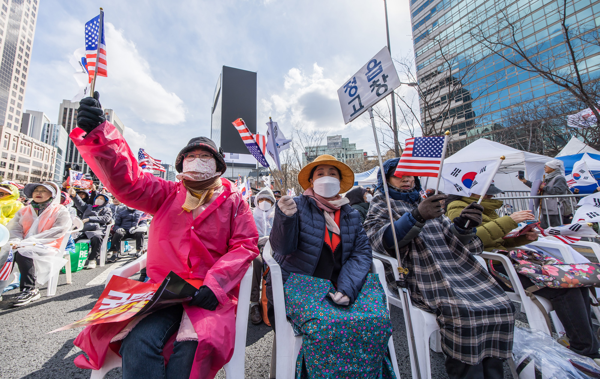 사회;집회;시위;윤석열탄핵반대집회;자유통일당;대한민국바로세우기운동본부;극우단체;사기탄핵반대집회;광화문국민대회