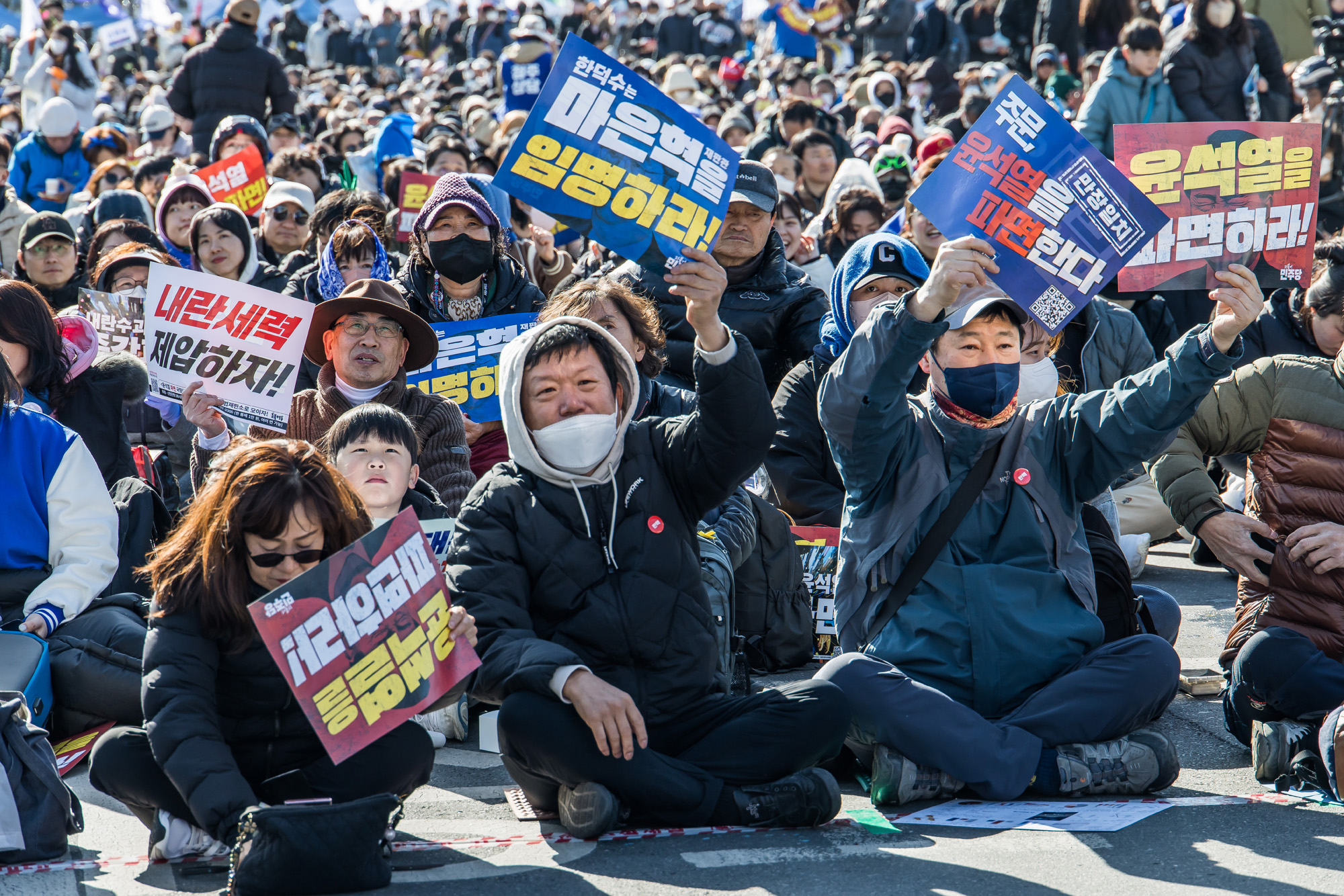 사회;집회;시위;윤석열탄핵찬성집회;윤석열파면촉구범국민대회;야5당공동집회;더불어민주당;조국혁신당;진보당;기본소득당;사회민주당