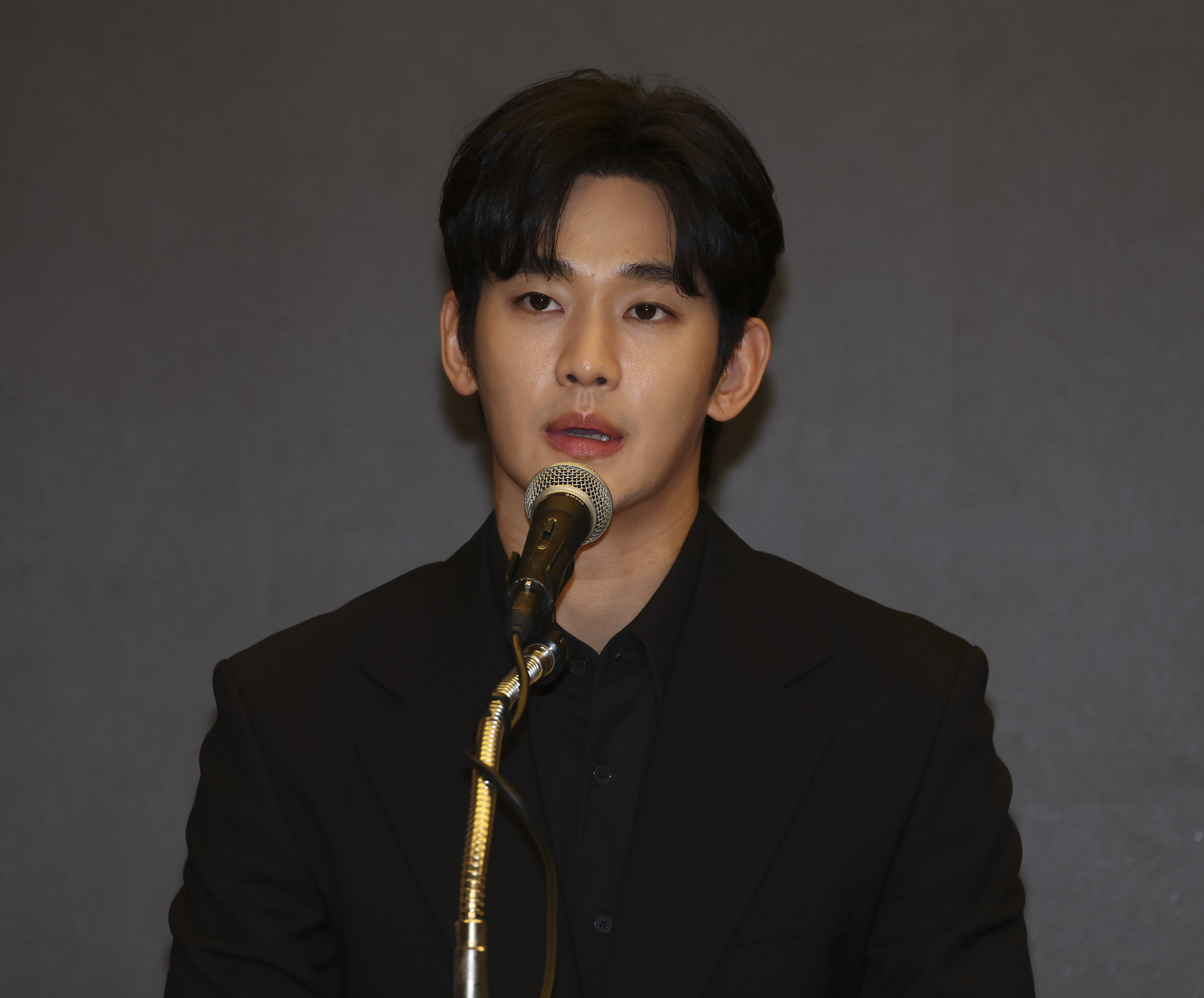 김수현;김수현김새론;김수현기자회견;김수현눈물;김수현가로세로;김수현가연세