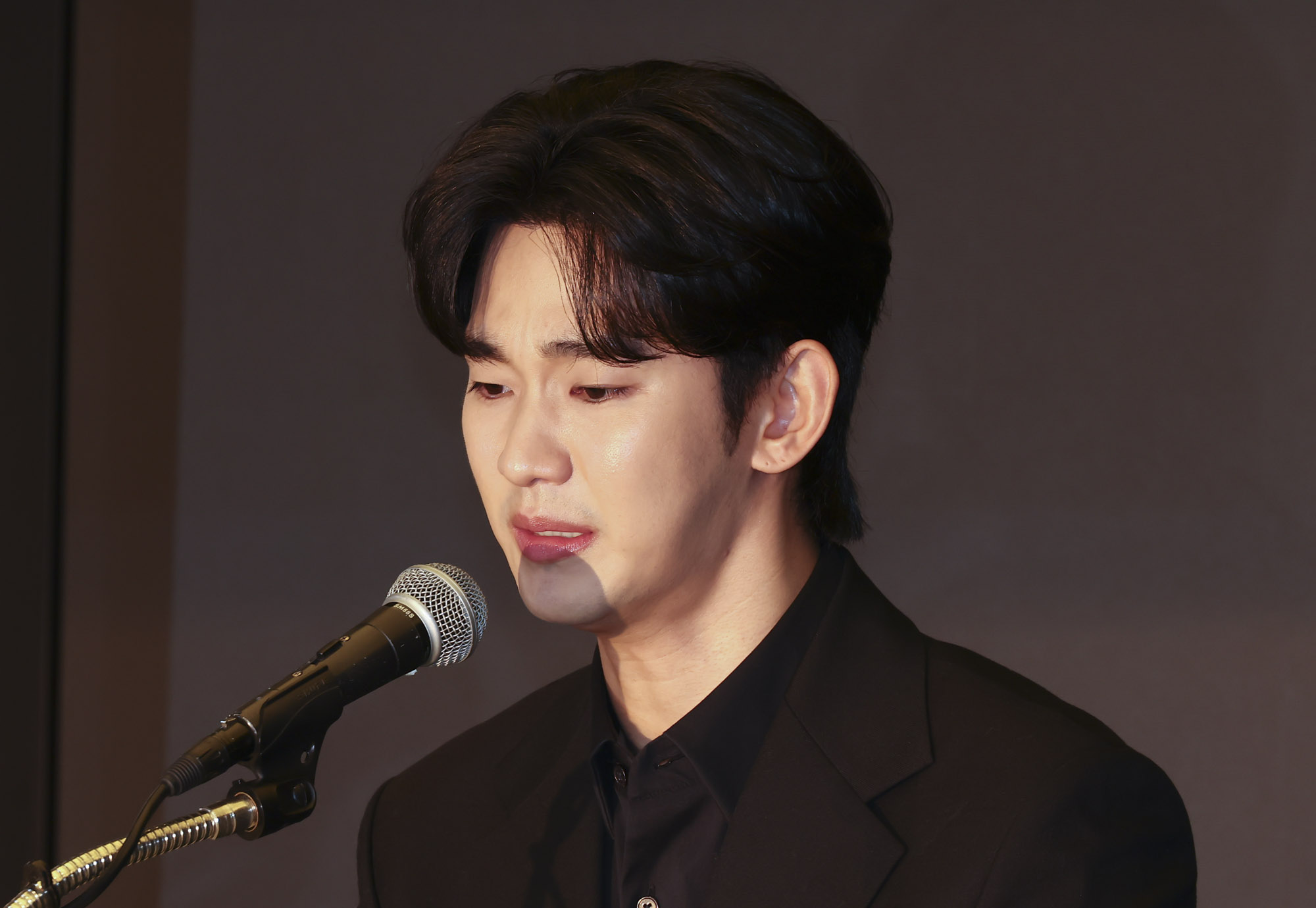 김수현;김수현김새론;김수현기자회견;김수현눈물;김수현가로세로;김수현가연세