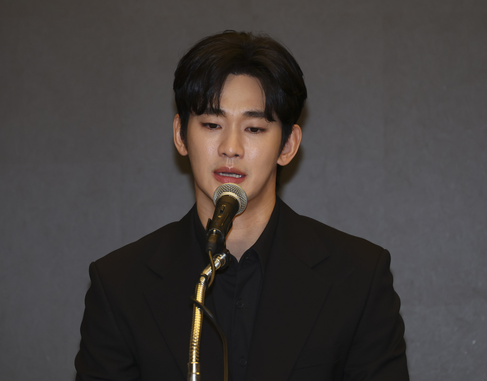 김수현;김수현김새론;김수현기자회견;김수현눈물;김수현가로세로;김수현가연세