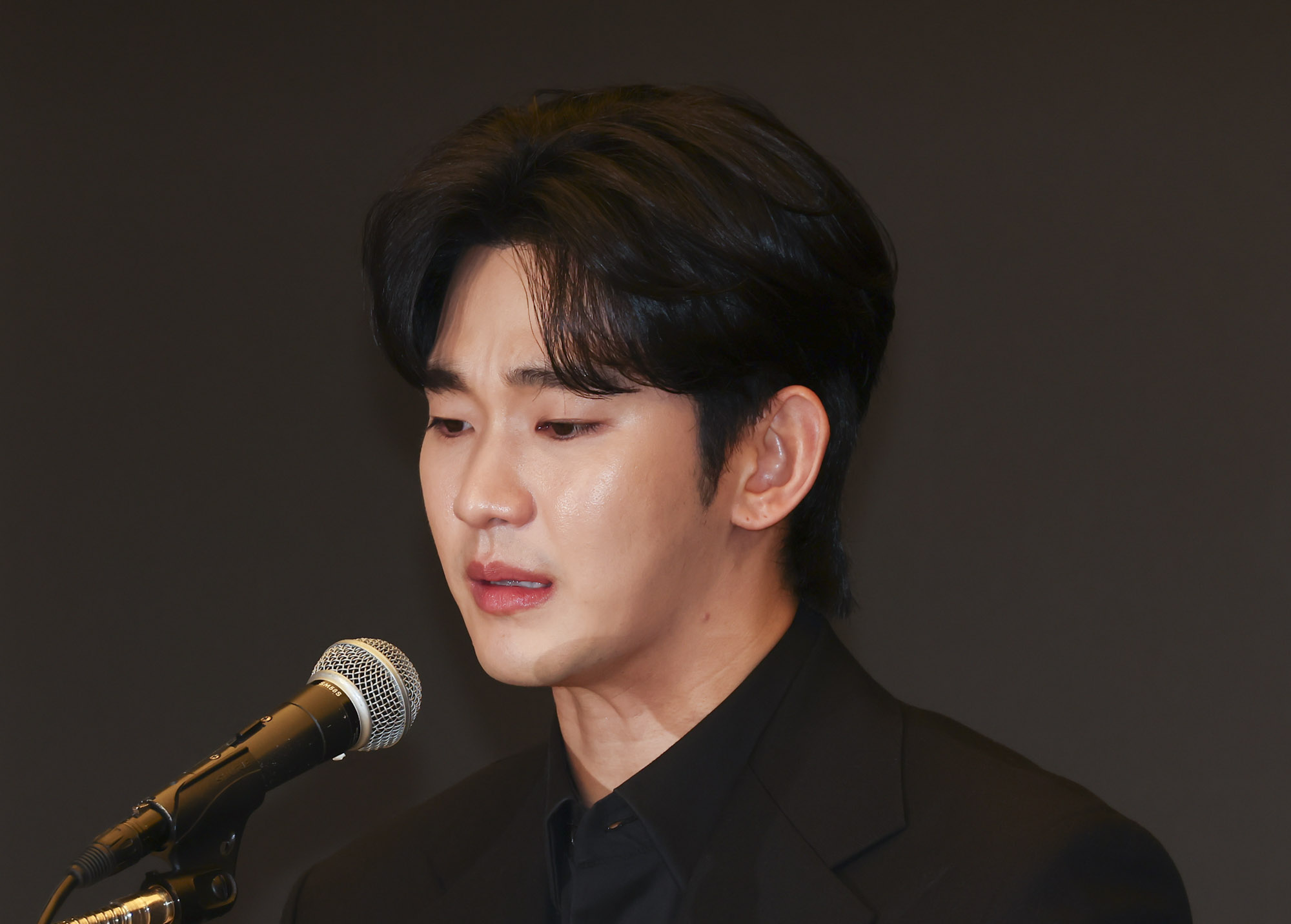 김수현;김수현김새론;김수현기자회견;김수현눈물;김수현가로세로;김수현가연세