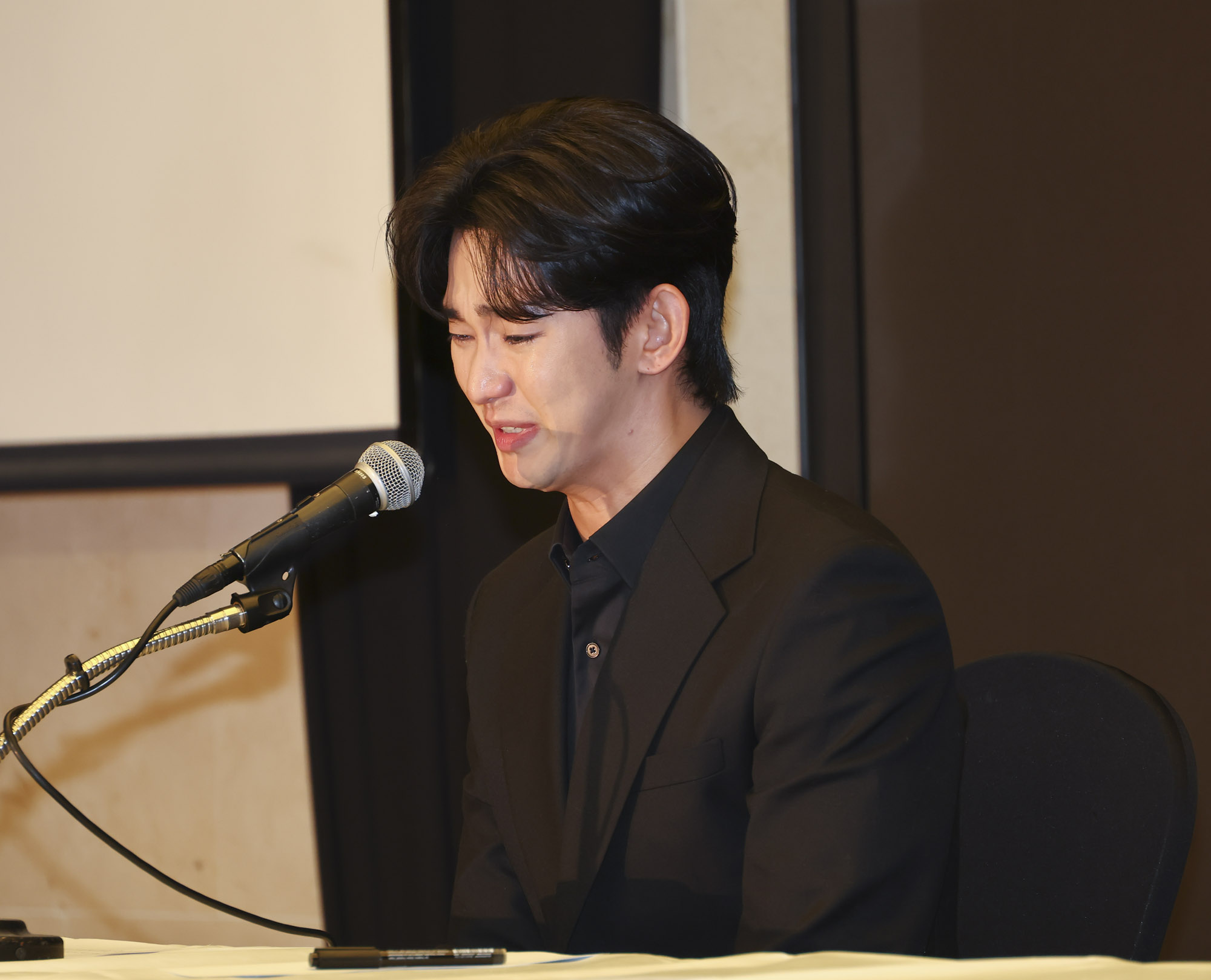 김수현;김수현김새론;김수현기자회견;김수현눈물;김수현가로세로;김수현가연세
