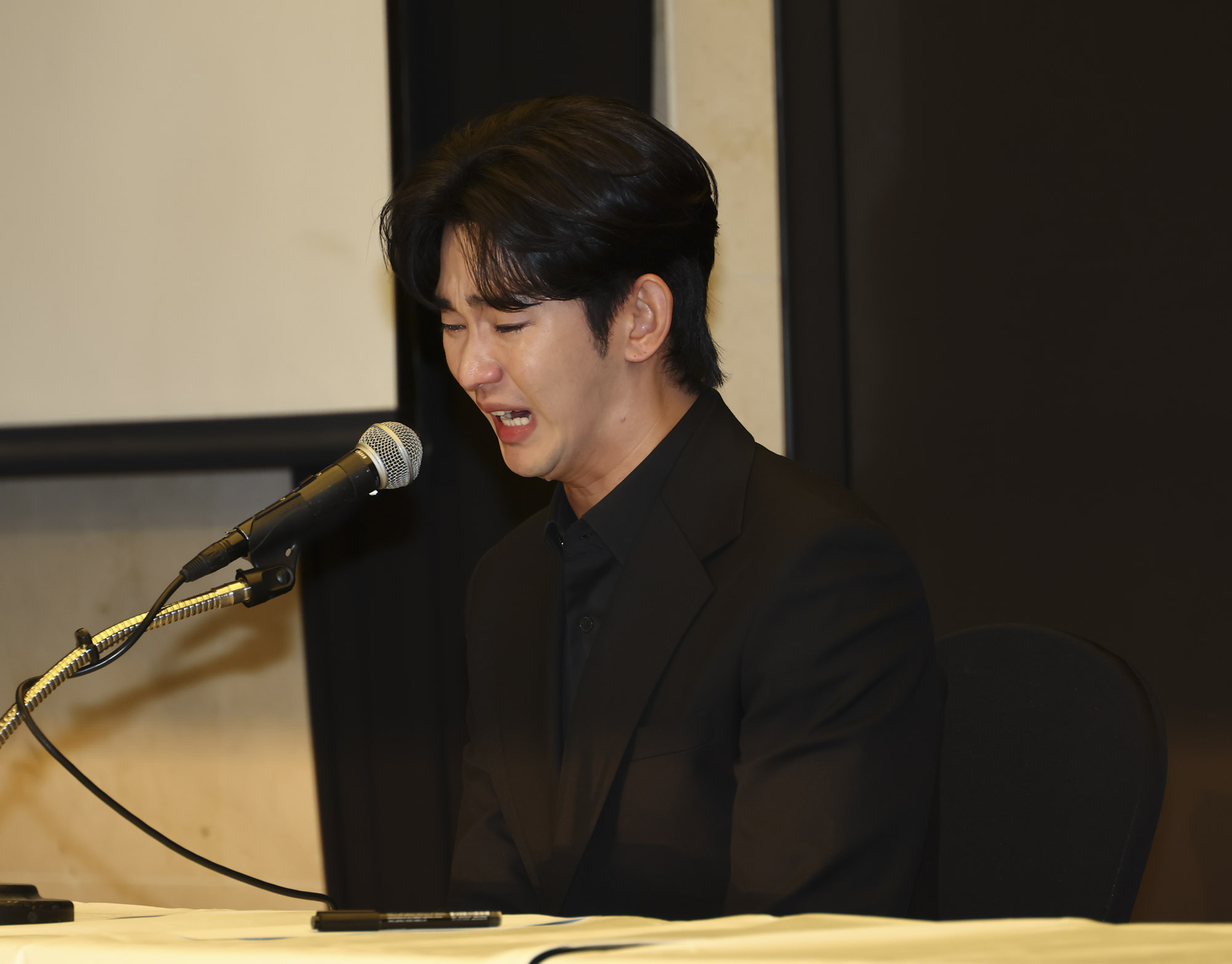 김수현;김수현김새론;김수현기자회견;김수현눈물;김수현가로세로;김수현가연세