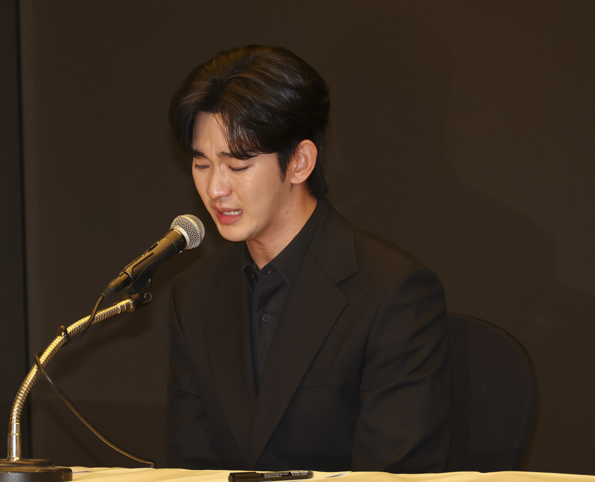 김수현;김수현김새론;김수현기자회견;김수현눈물;김수현가로세로;김수현가연세