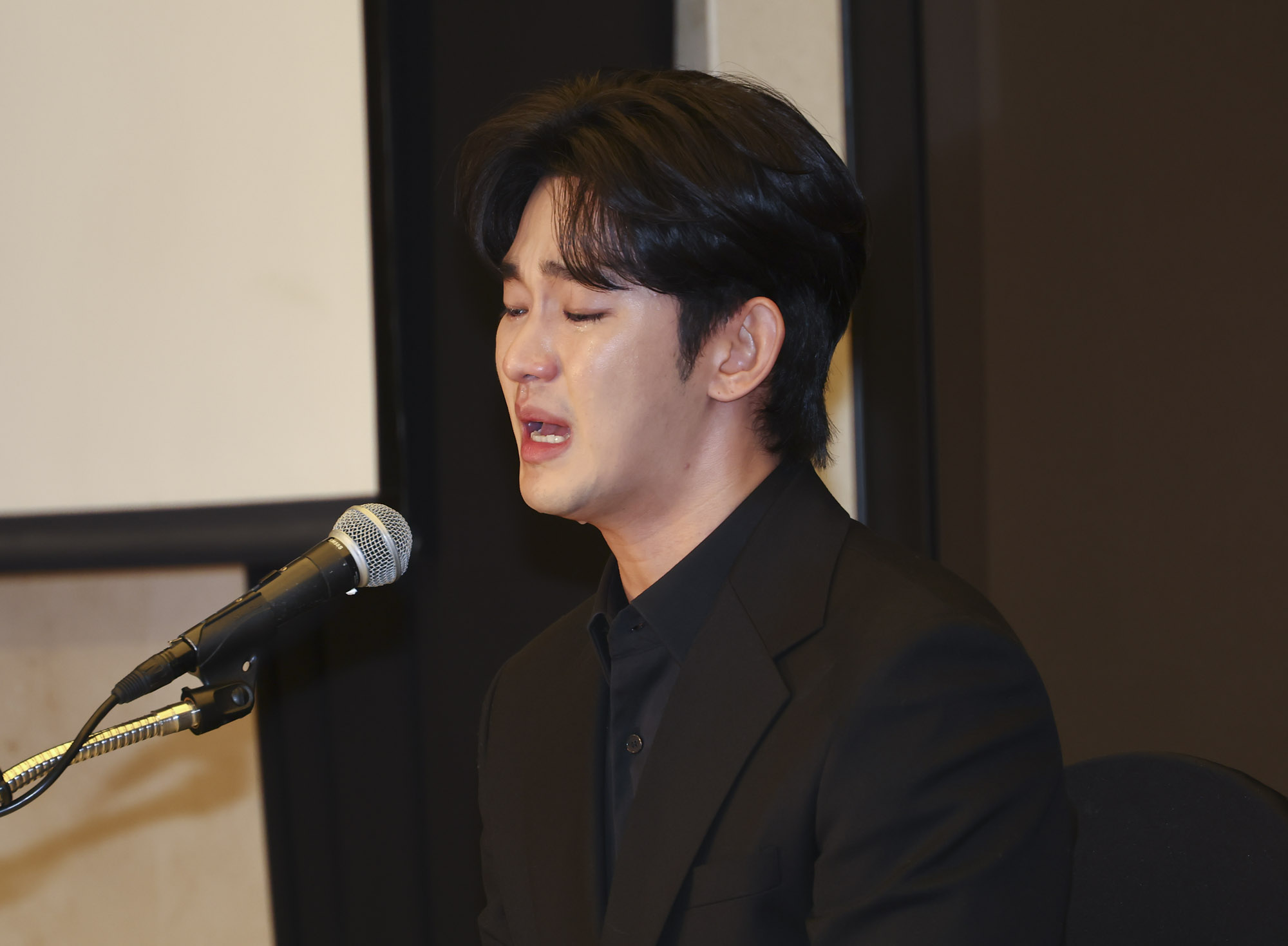 김수현;김수현김새론;김수현기자회견;김수현눈물;김수현가로세로;김수현가연세