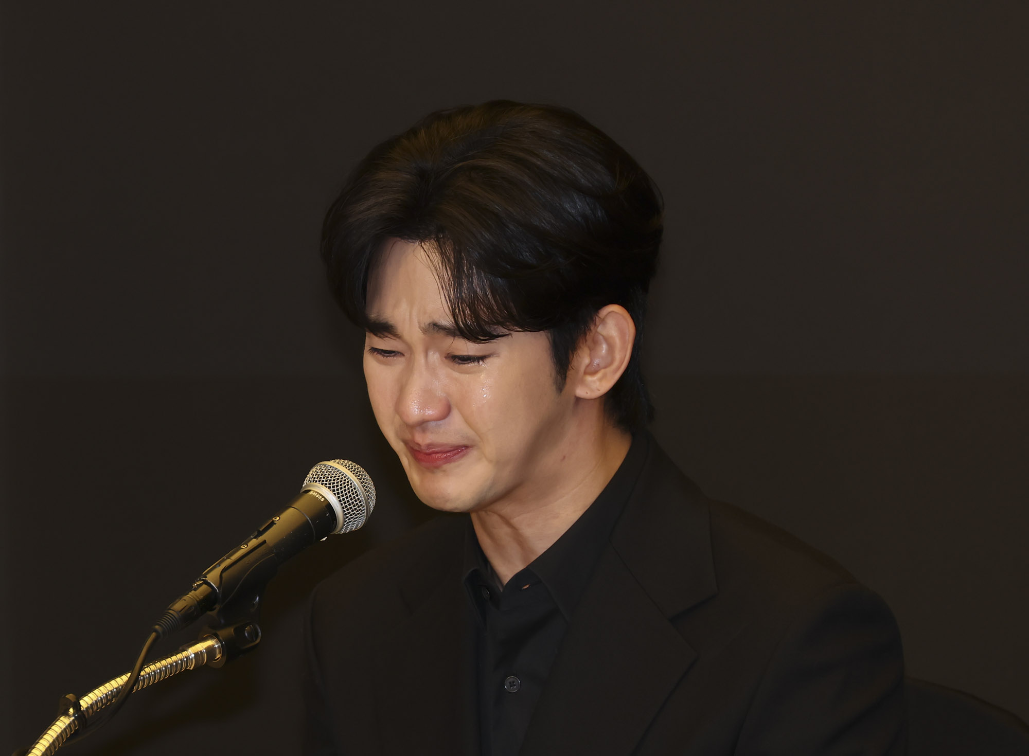 김수현;김수현김새론;김수현기자회견;김수현눈물;김수현가로세로;김수현가연세