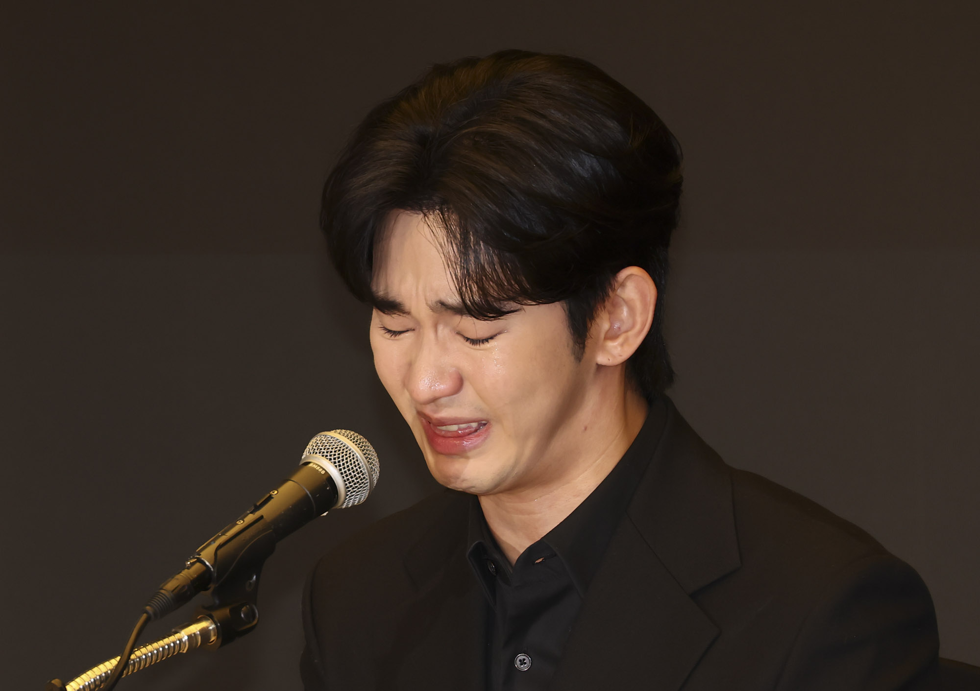 김수현;김수현김새론;김수현기자회견;김수현눈물;김수현가로세로;김수현가연세