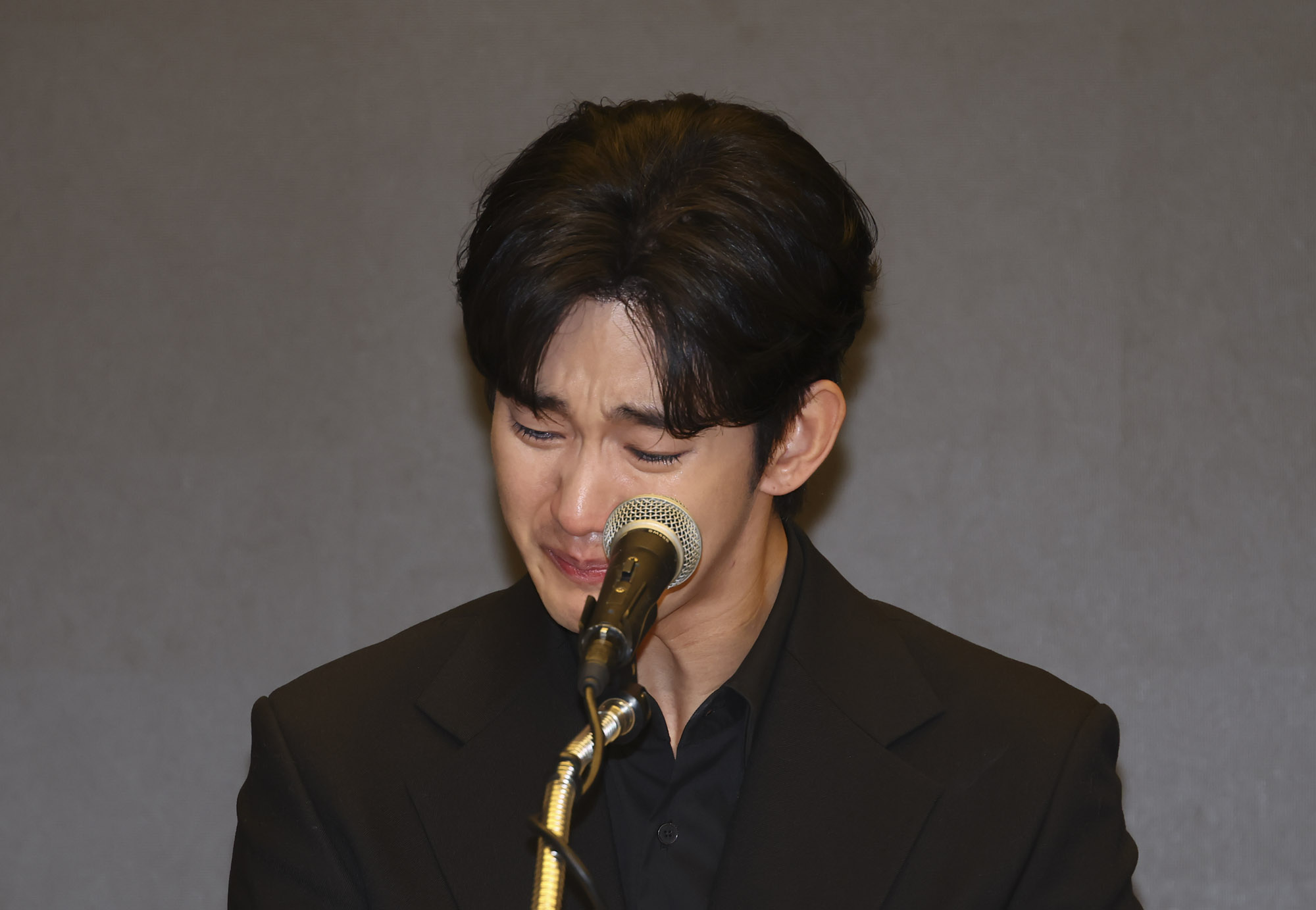 김수현;김수현김새론;김수현기자회견;김수현눈물;김수현가로세로;김수현가연세