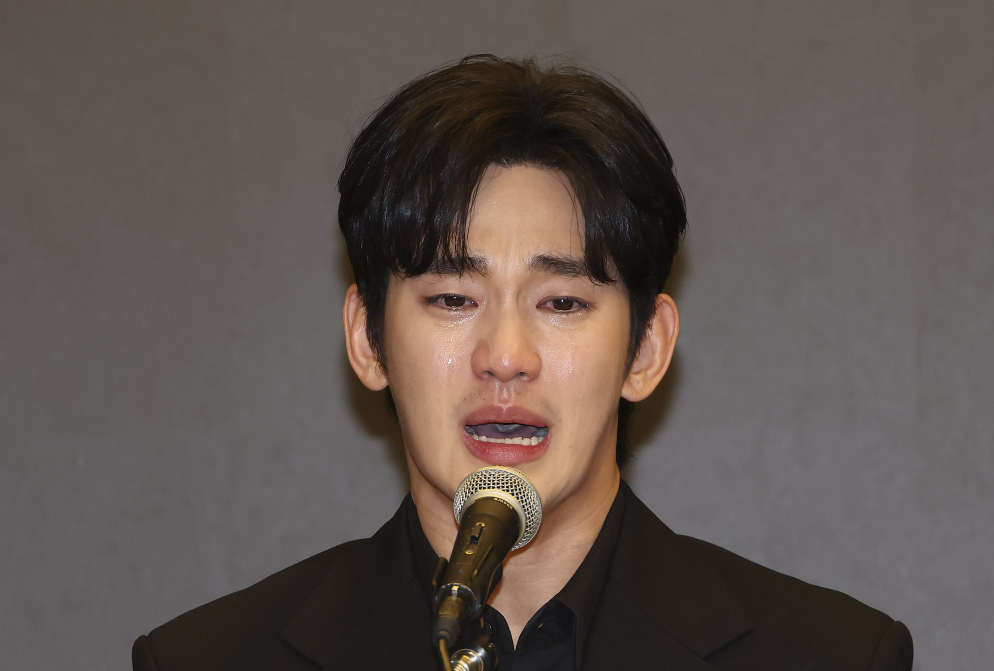 김수현;김수현김새론;김수현기자회견;김수현눈물;김수현가로세로;김수현가연세