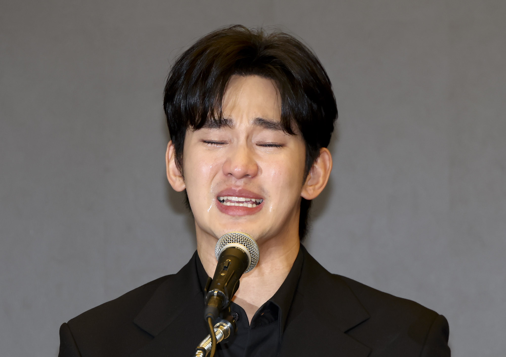 김수현;김수현김새론;김수현기자회견;김수현눈물;김수현가로세로;김수현가연세