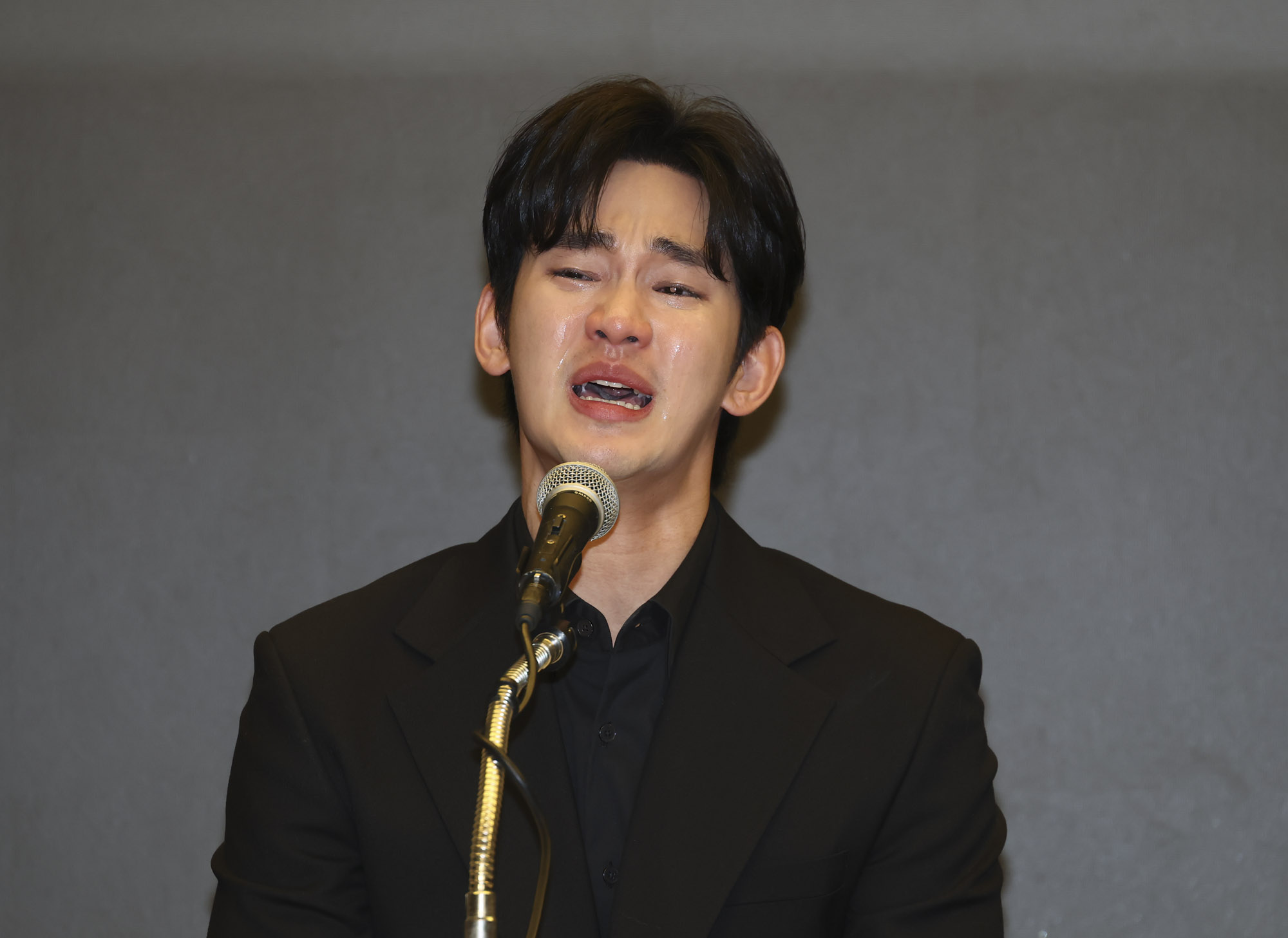 김수현;김수현김새론;김수현기자회견;김수현눈물;김수현가로세로;김수현가연세