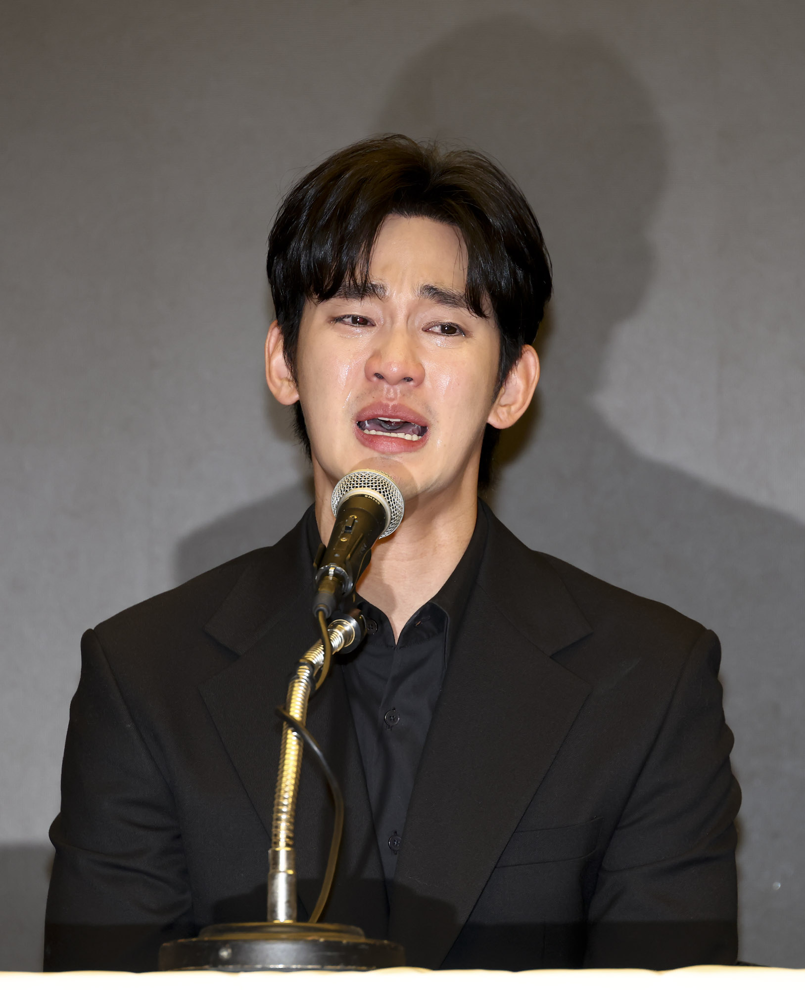 김수현;김수현김새론;김수현기자회견;김수현눈물;김수현가로세로;김수현가연세