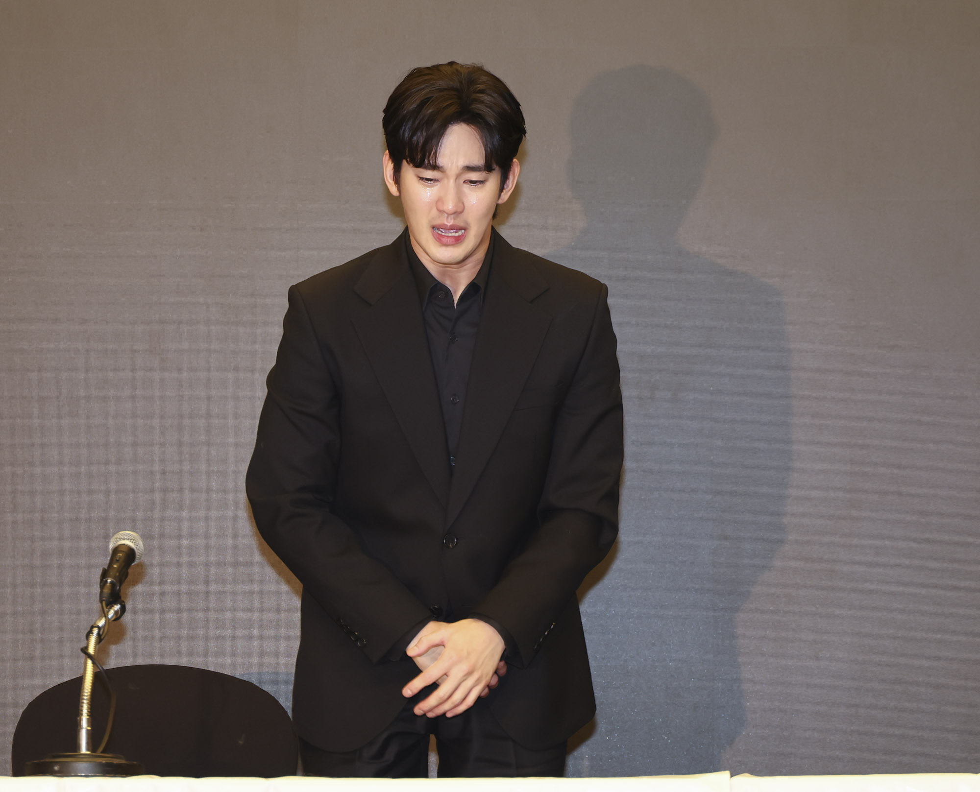 김수현;김수현김새론;김수현기자회견;김수현눈물;김수현가로세로;김수현가연세