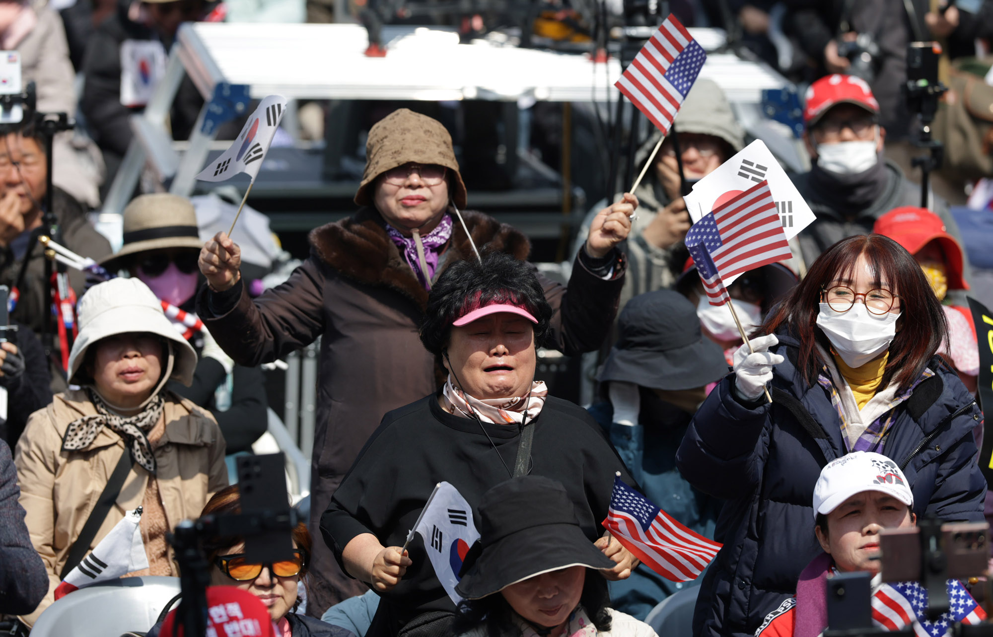 윤석열;윤석열탄핵;대통령탄핵;한남동탄핵;탄핵반대집회;윤대통령반대집회;탄핵반대;한남동집회;한남동탄핵