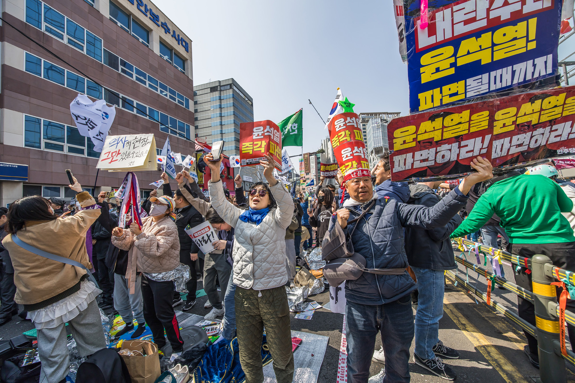사회;집회;정치;윤석열대통령탄핵심판선고;헌법재판소;윤석열탄핵찬성집회;헌재앞탄핵찬성집회;윤석열대통령파면