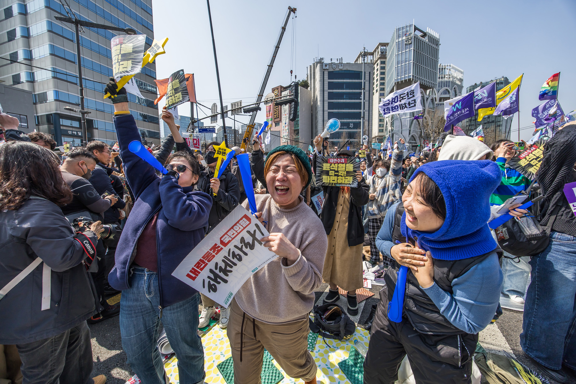 사회;집회;정치;윤석열대통령탄핵심판선고;헌법재판소;윤석열탄핵찬성집회;헌재앞탄핵찬성집회;윤석열대통령파면