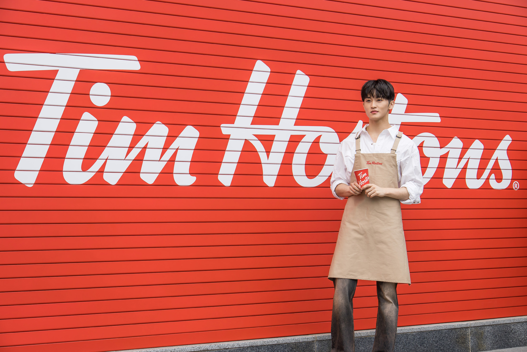 경제;연예;카페;커피전문점;캐나다커피전문점;팀홀튼;TimHortons;엔시티;NCT;엔시티마크;가수;아이돌그룹;팀스키친