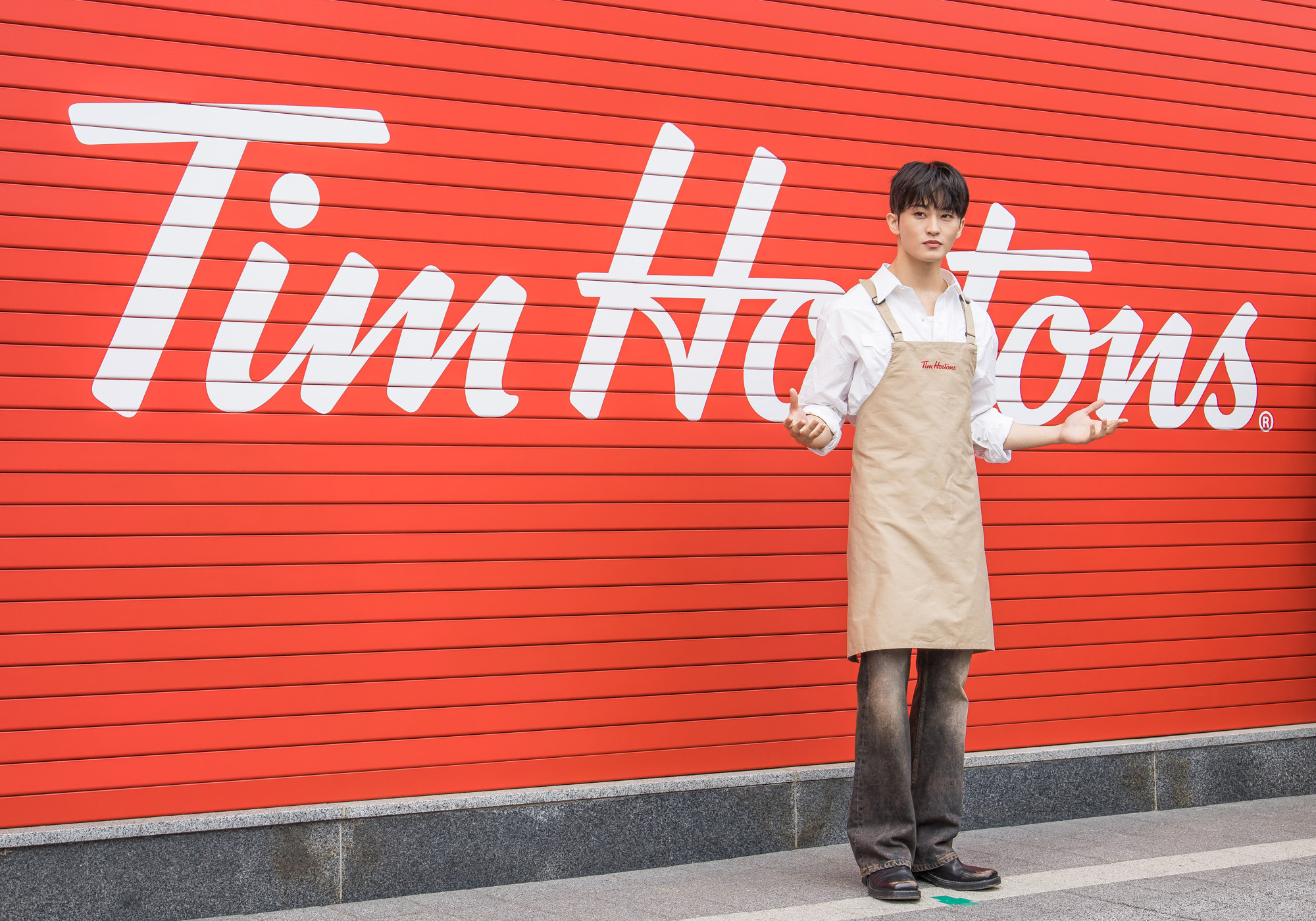 경제;연예;카페;커피전문점;캐나다커피전문점;팀홀튼;TimHortons;엔시티;NCT;엔시티마크;가수;아이돌그룹;팀스키친