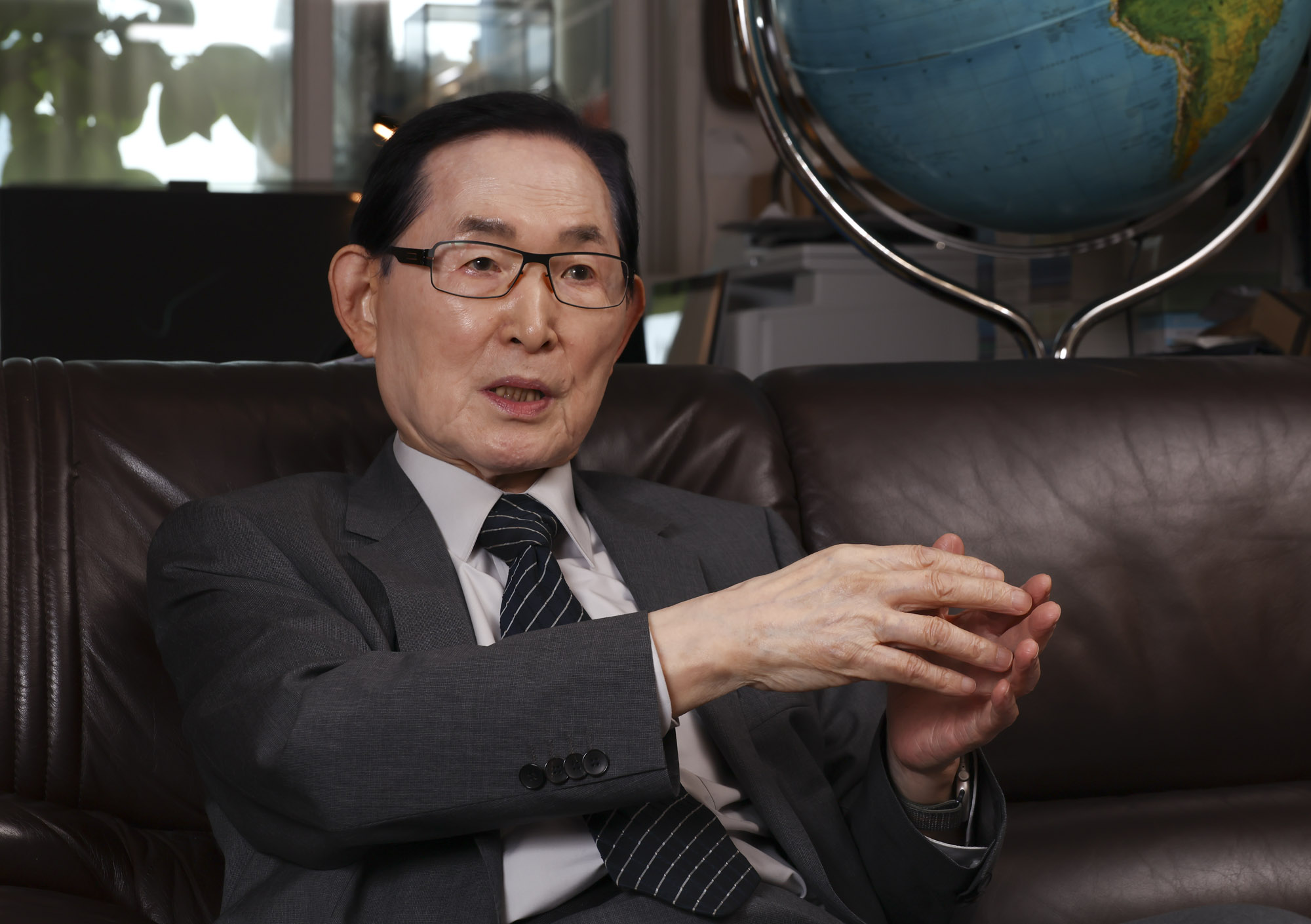 허영교수;허영경희대교수;허영법학전문대;허영법학학자;허영법;허영석좌교수
