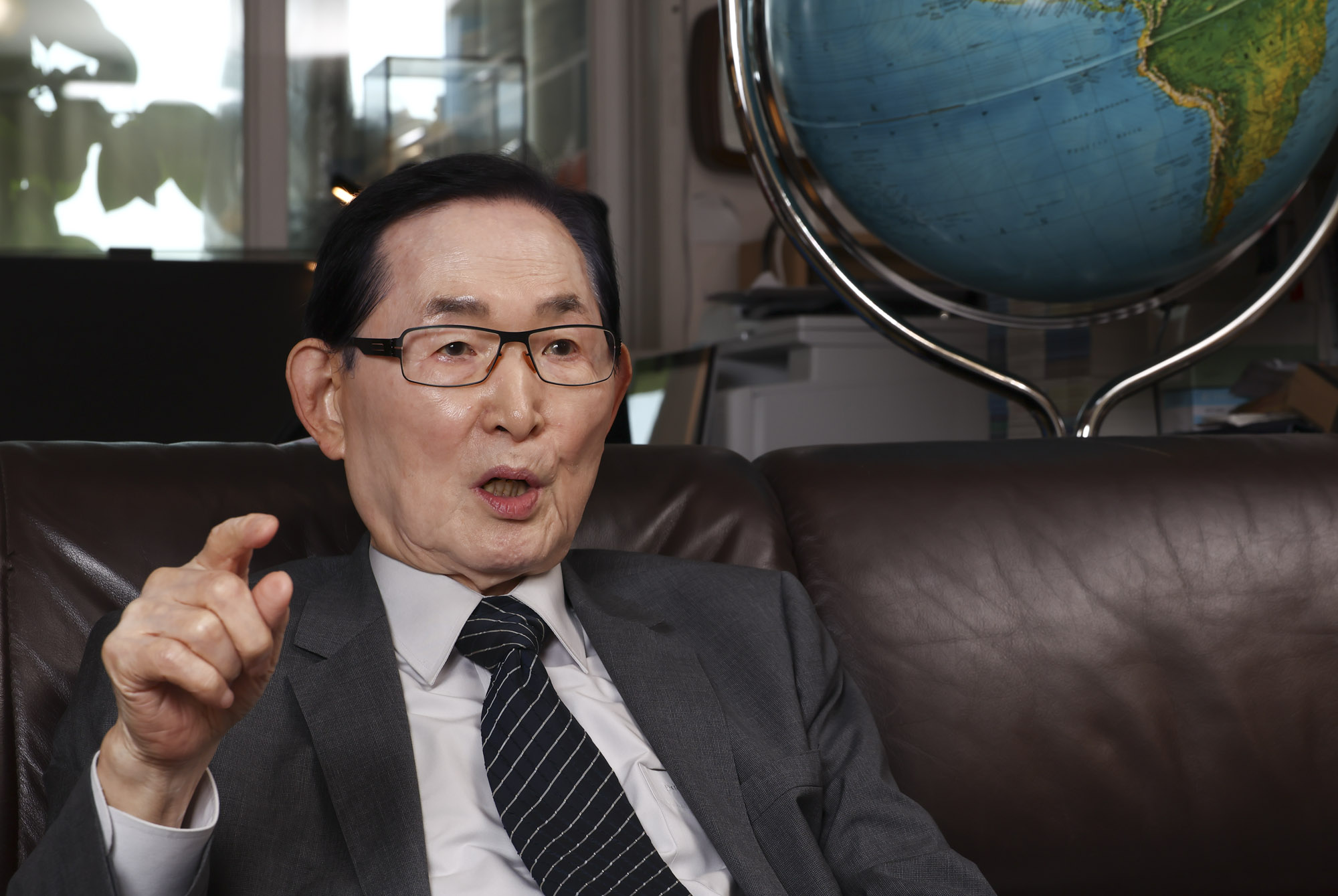 허영교수;허영경희대교수;허영법학전문대;허영법학학자;허영법;허영석좌교수