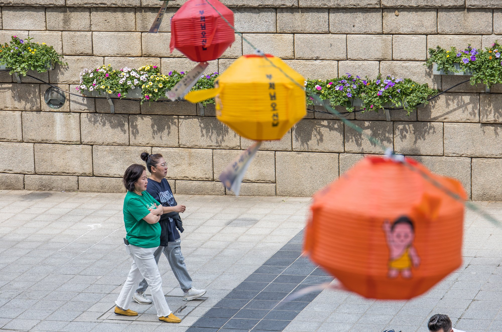 사회;세태;날씨스케치;봄스케치;부처님오신날;연등스케치;청계천;청계천연등스케치