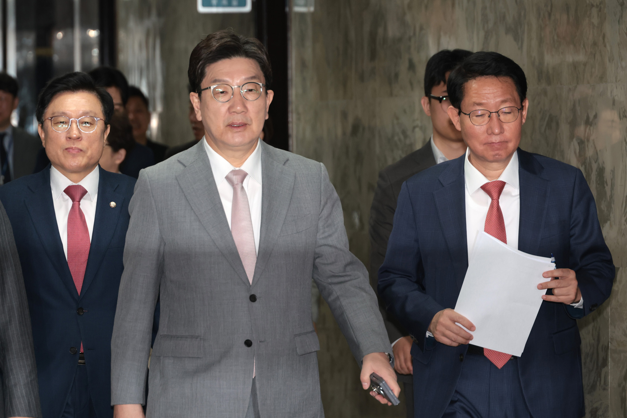 정치;국회;국민의힘 원내대책회의;권성동