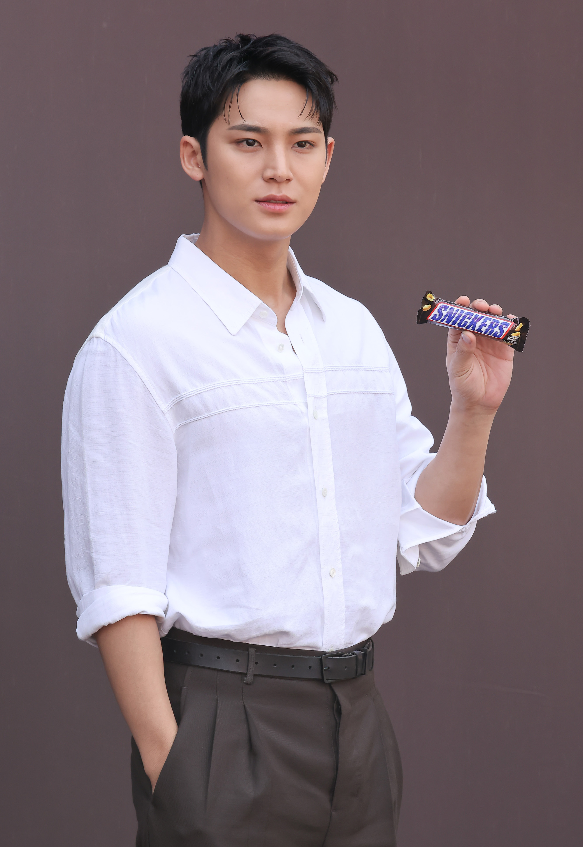 스니커즈 에너지 스테이션 팝업 세븐틴 민규