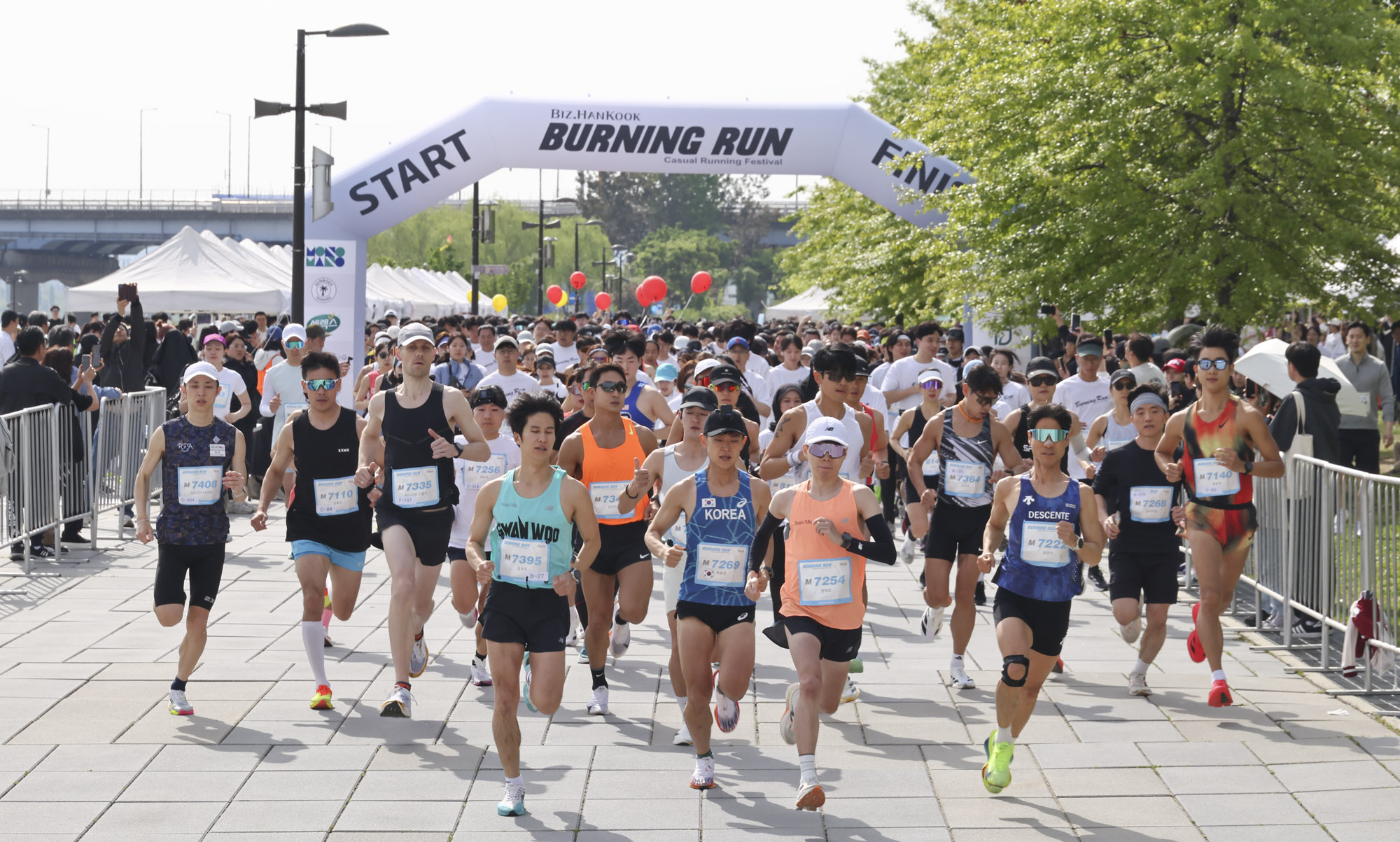 버닝런;버닝런2025;마라톤;비즈한국마라톤