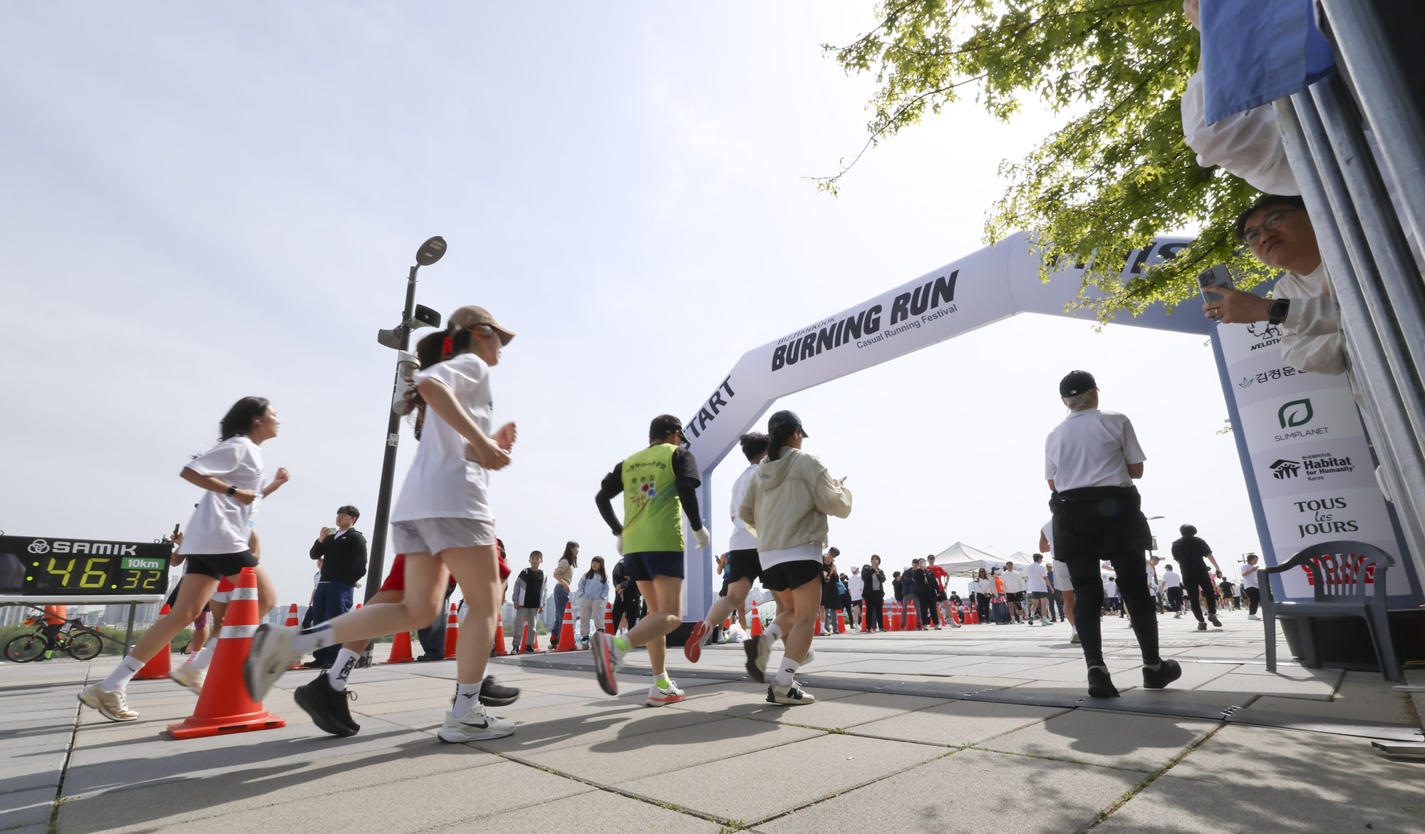 버닝런;버닝런2025;마라톤;비즈한국마라톤