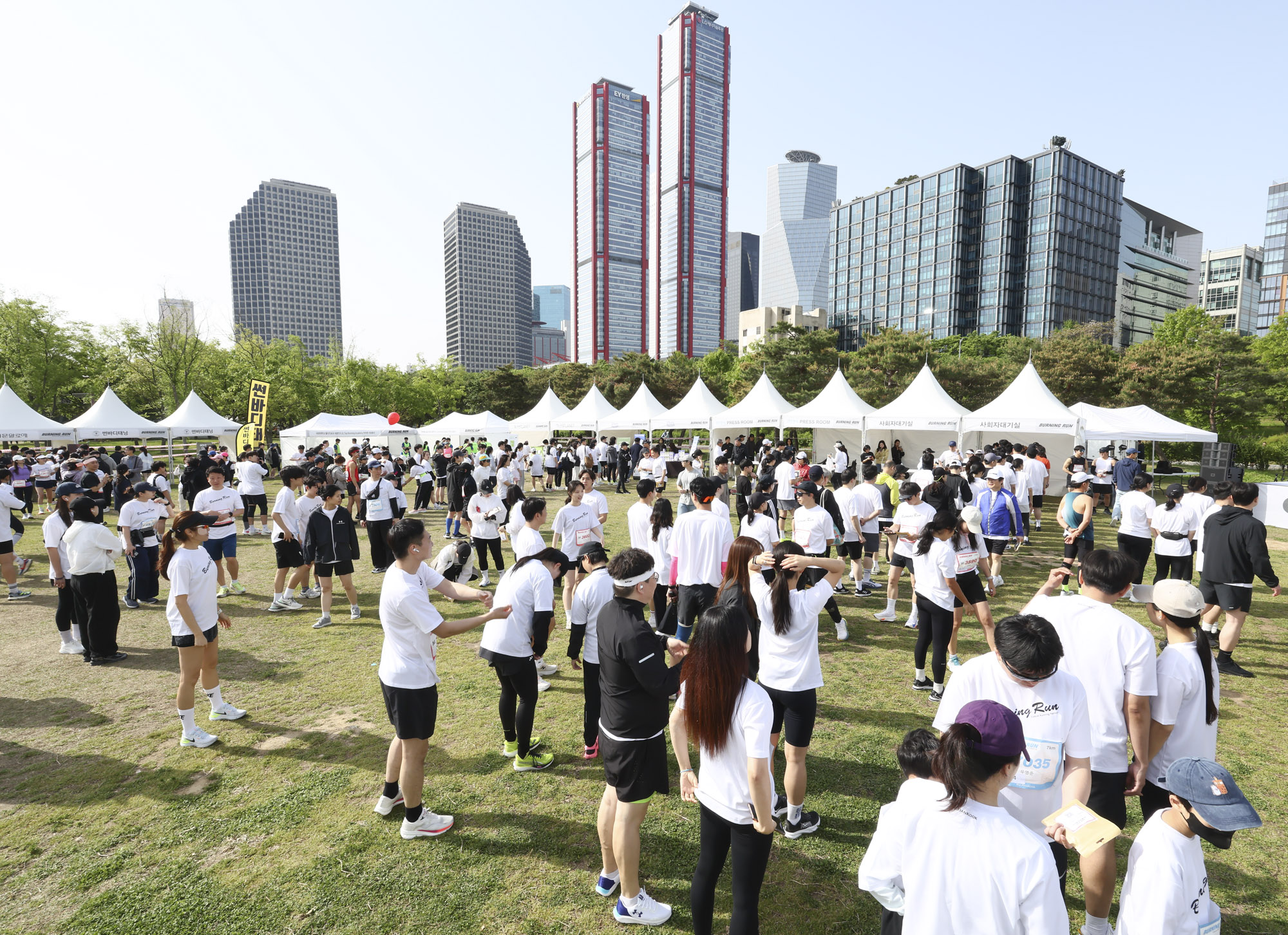 버닝런;버닝런2025;마라톤;비즈한국마라톤