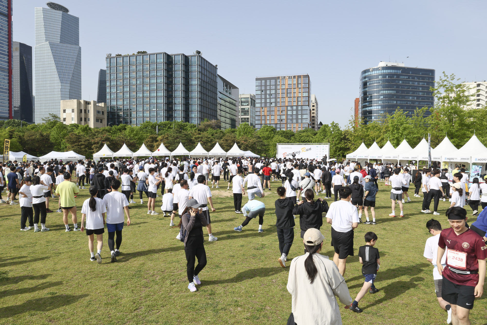 버닝런;버닝런2025;마라톤;비즈한국마라톤