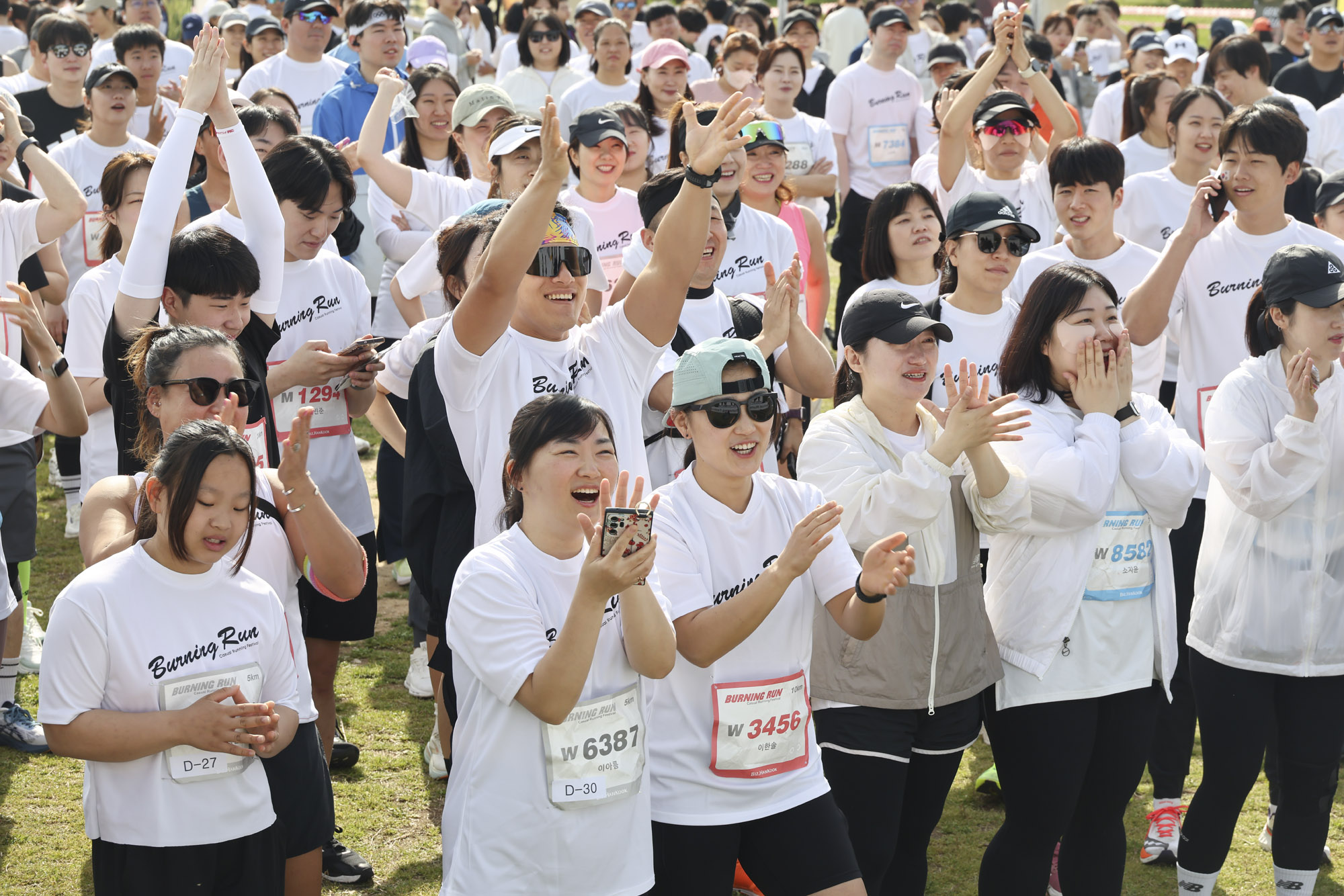 버닝런;버닝런2025;마라톤;비즈한국마라톤