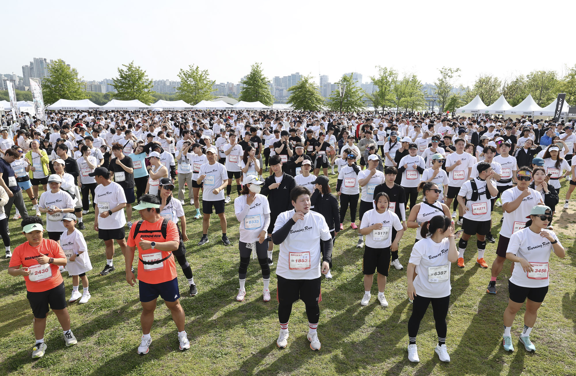 버닝런;버닝런2025;마라톤;비즈한국마라톤