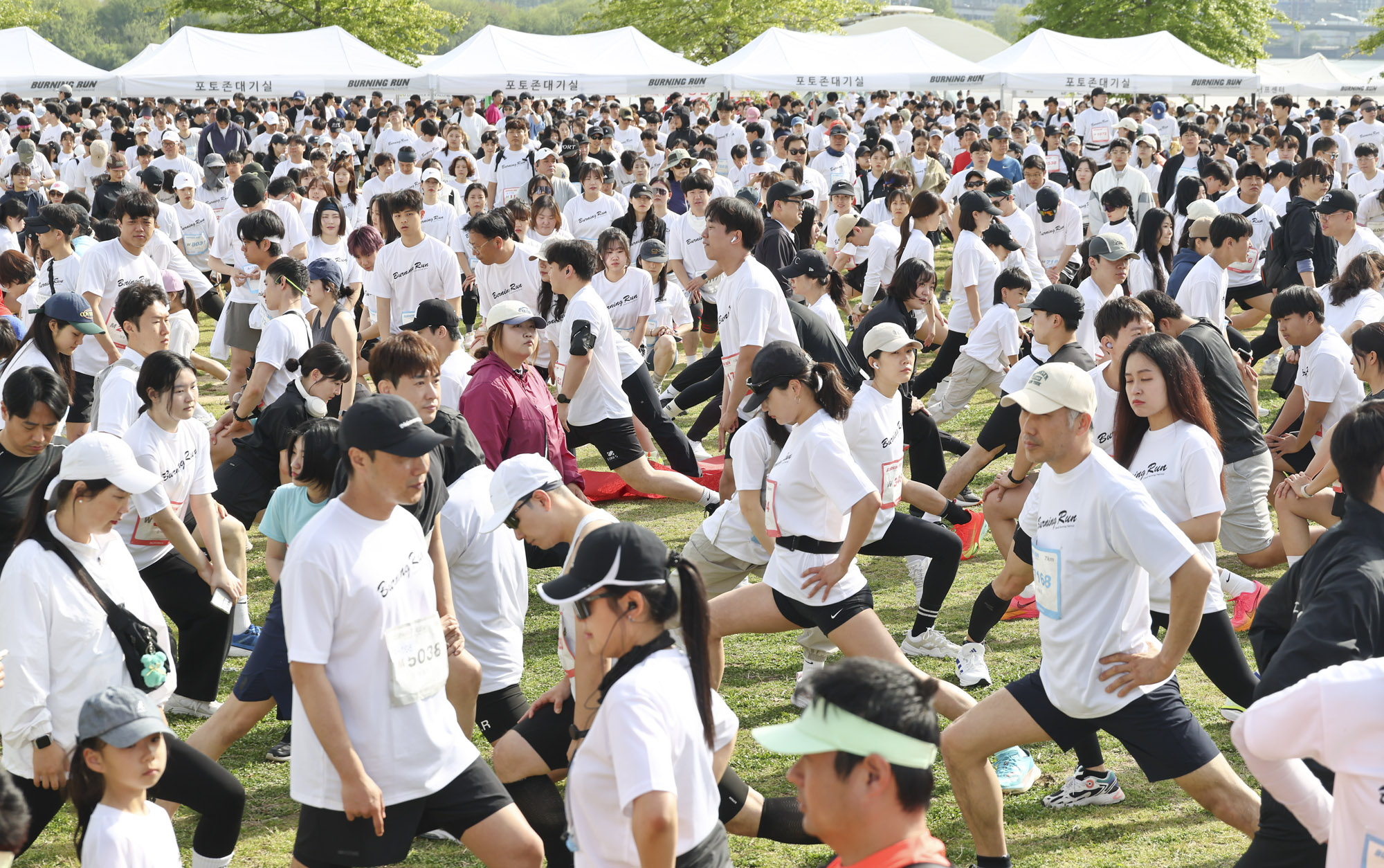 버닝런;버닝런2025;마라톤;비즈한국마라톤