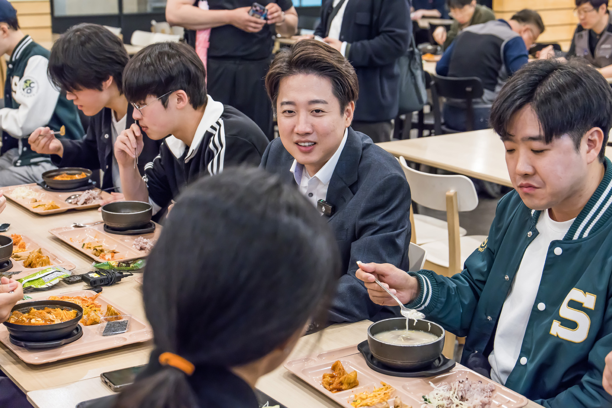 정치;인물;이준석;개혁신당;개혁신당대선후보;이준석후보;개혁신당이준석대선후보;학식먹자이준석;성균관대학교;이준석성균관대학교학식