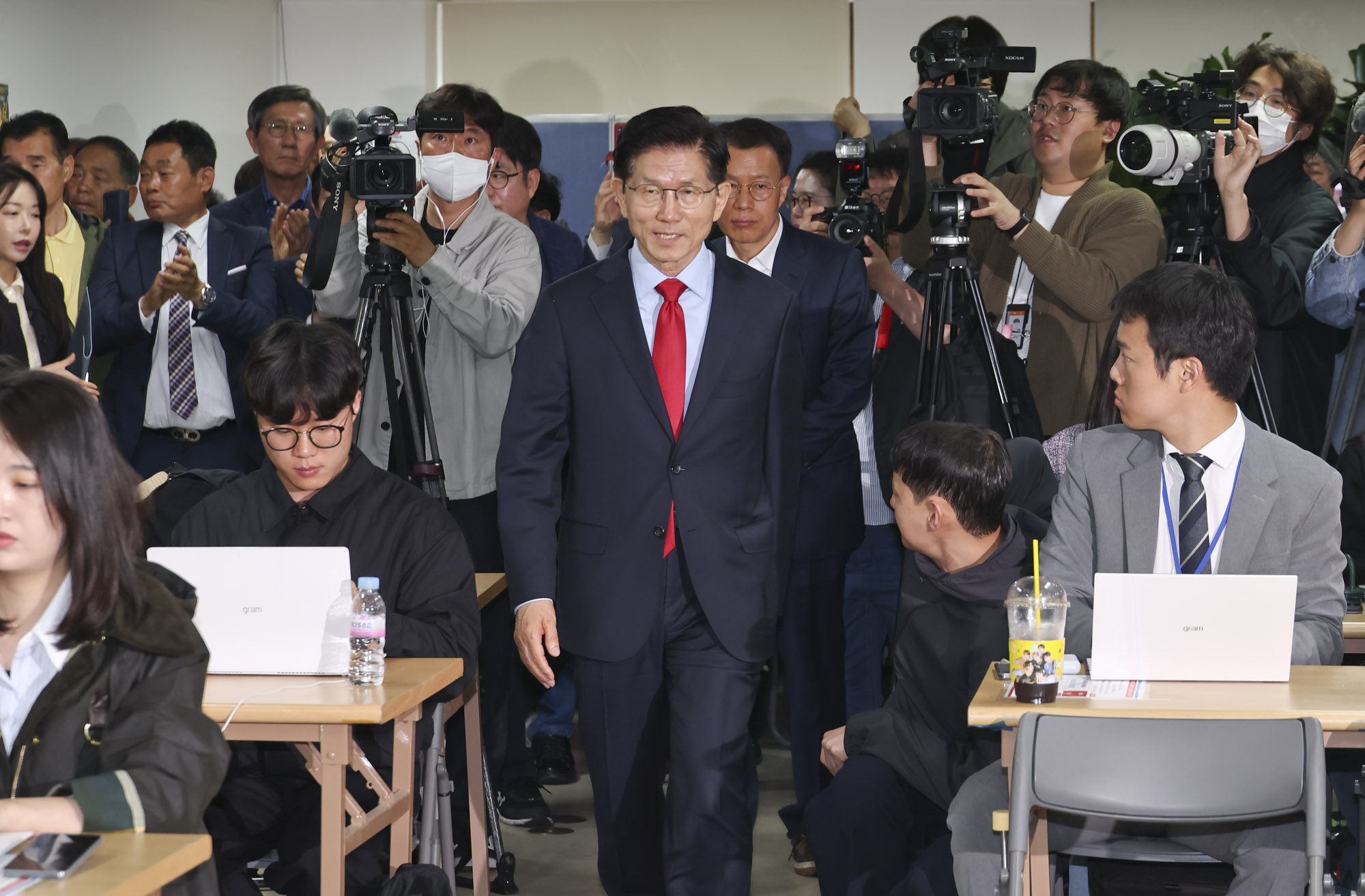 김문수;국민의힘대선후보;김문수박탈;김문수단일화박탈;김문수후보;김문수대선;김문수긴급지가회견;김문수박탈