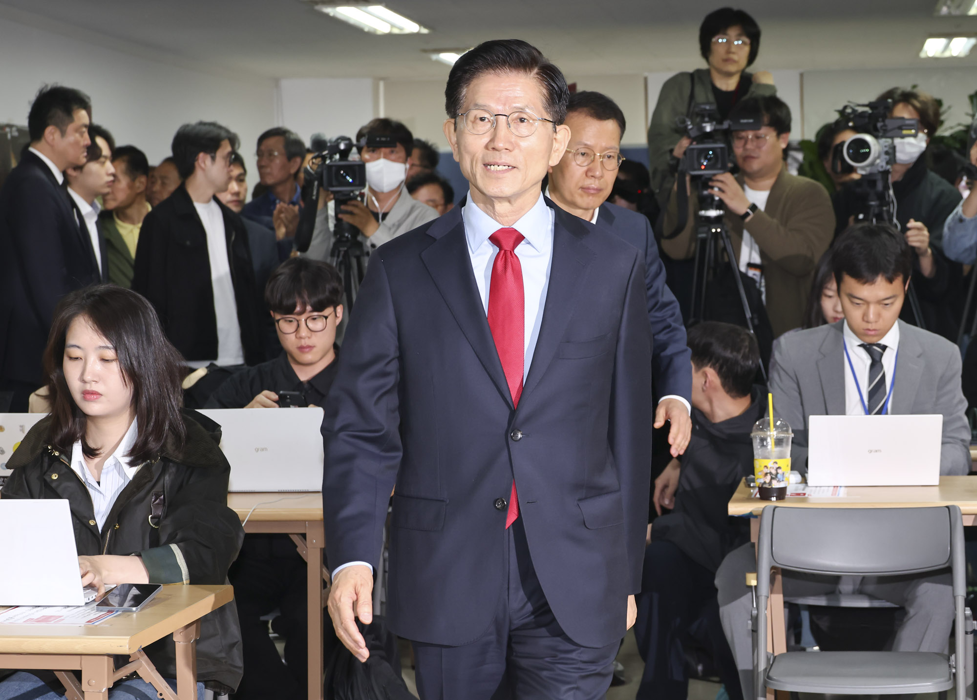 김문수;국민의힘대선후보;김문수박탈;김문수단일화박탈;김문수후보;김문수대선;김문수긴급지가회견;김문수박탈