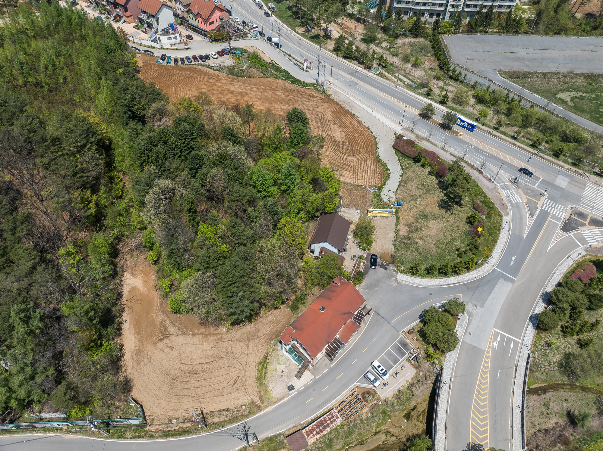 경제;기업;대기업;롯데그룹;롯데일가;롯데일가농지매입;롯데일가농지법위반;장선윤롯데호텔전무;신영자롯데장학재단이사장;롯데장재영;신영자매입토지