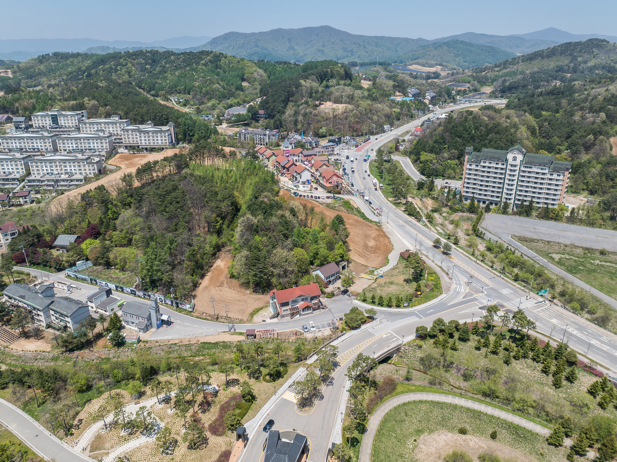 경제;기업;대기업;롯데그룹;롯데일가;롯데일가농지매입;롯데일가농지법위반;장선윤롯데호텔전무;신영자롯데장학재단이사장;롯데장재영;신영자매입토지