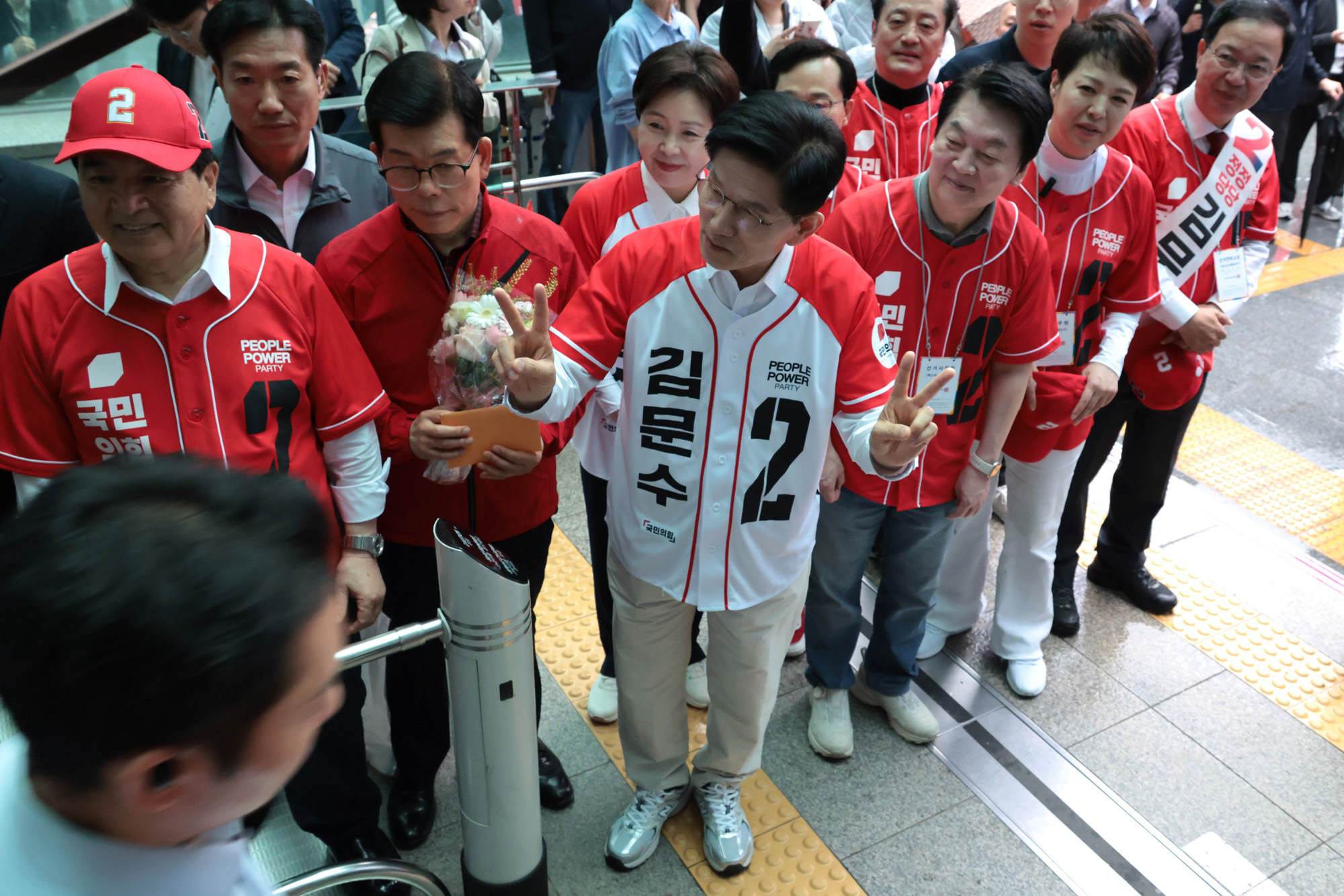 정치;대선;김문수;대선후보유세;김문수판교역출근길;김문수유세