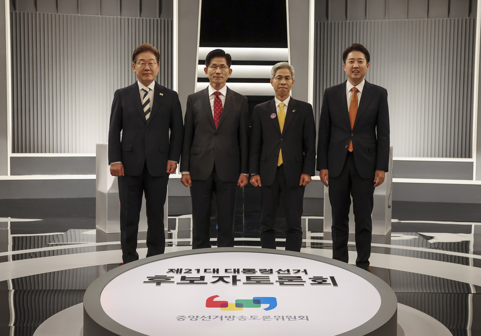 정치;국회;제21대 대통령선거 2차 후보자토론회;대선후보2차토론회;이재명;김문수;이준석;권영국