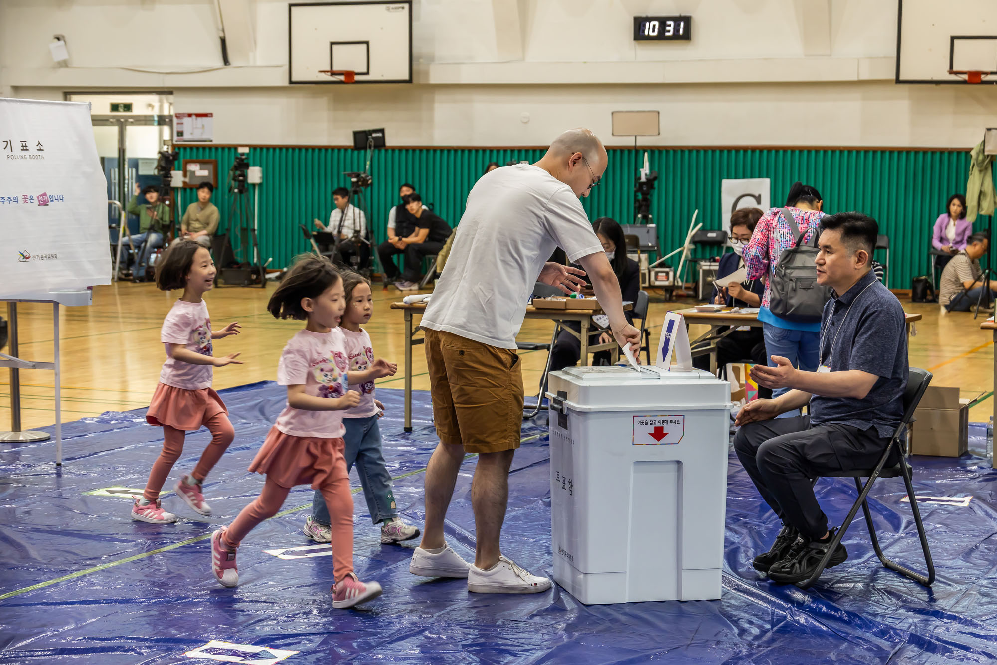 정치;선거;투표;대통령선거;제21대대통령선거투표;문래동제1투표소스케치;21대대선