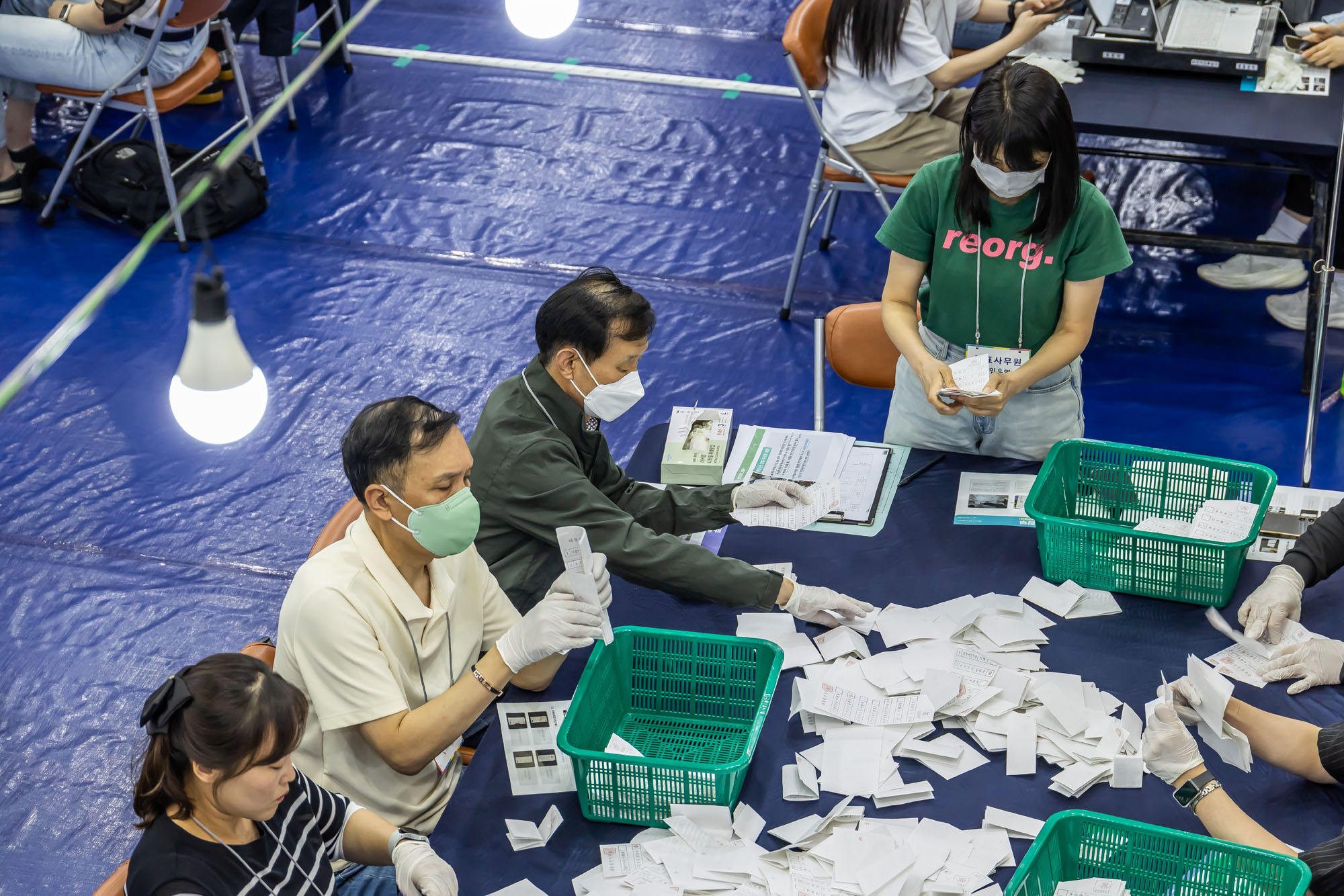 정치;선거;투표;대통령선거;제21대대통령선거투표;중구선과위개표소스케치;21대대선개표